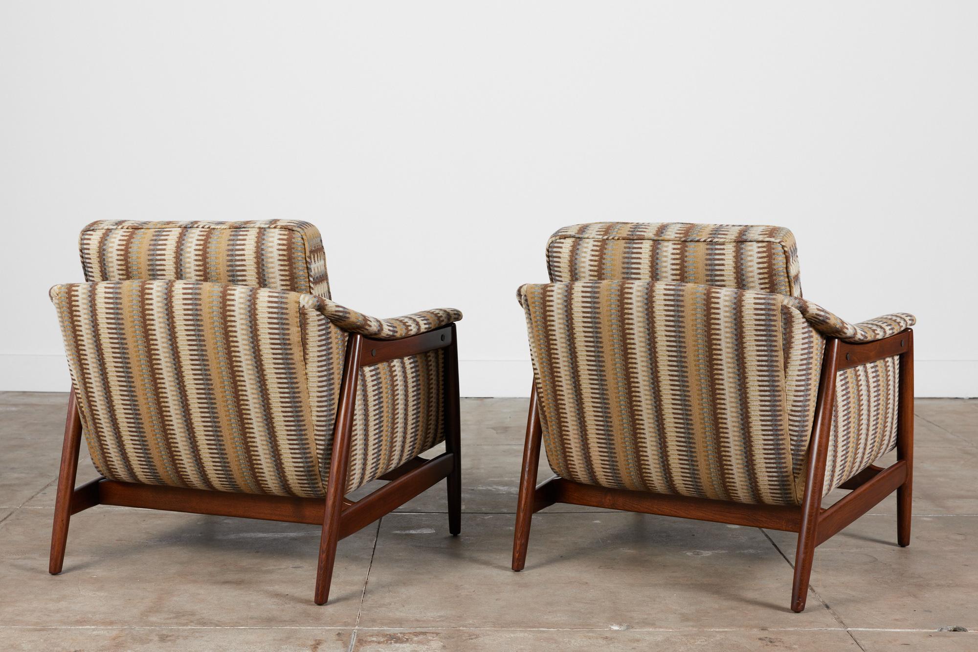 Pair of Folke Ohlsson Lounge Chairs for DUX 1