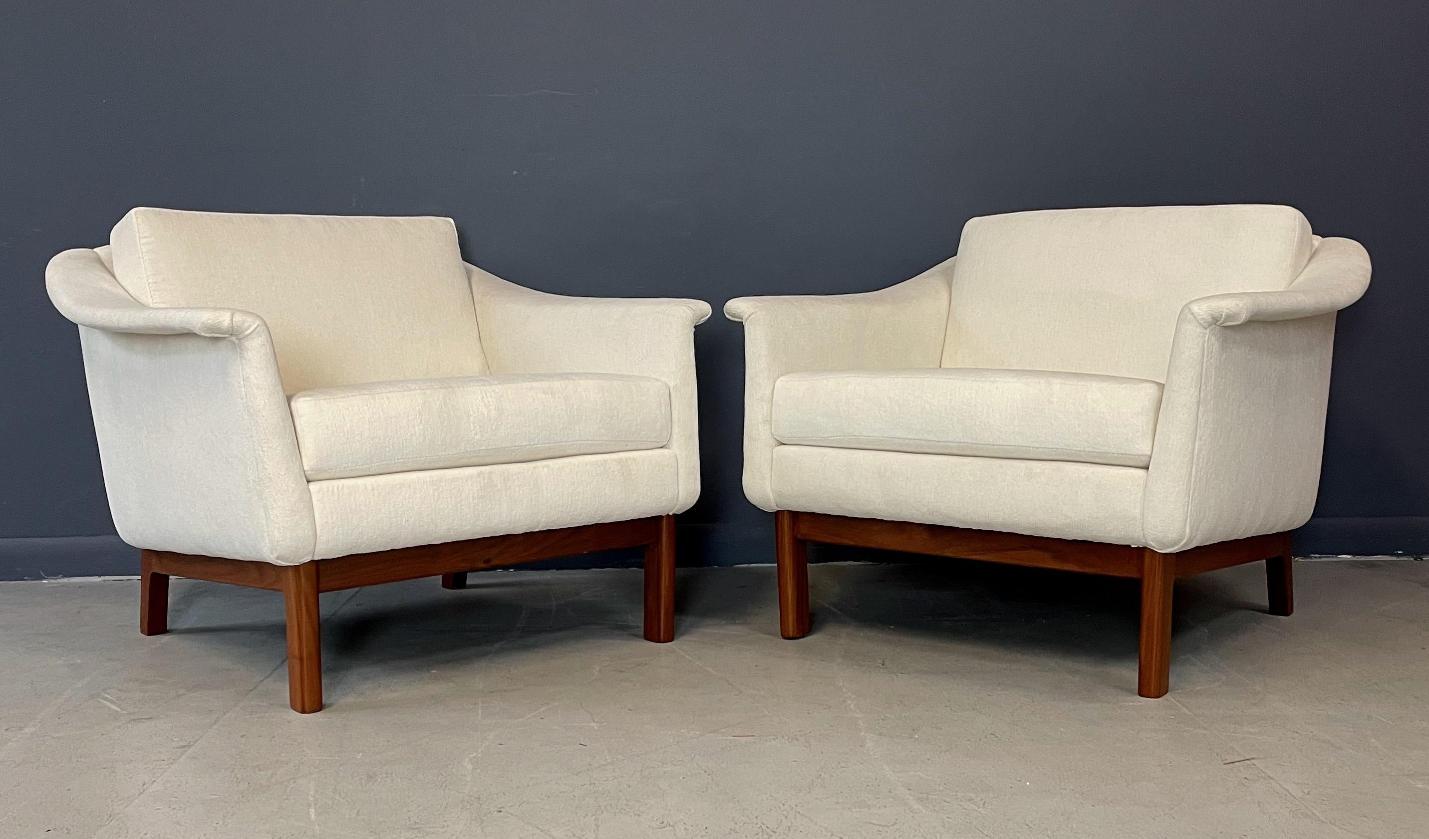 Paar Folke Ohlsson Pasedena Stuhl Teakrahmen & strukturierter Samt Midcentury im Angebot 5
