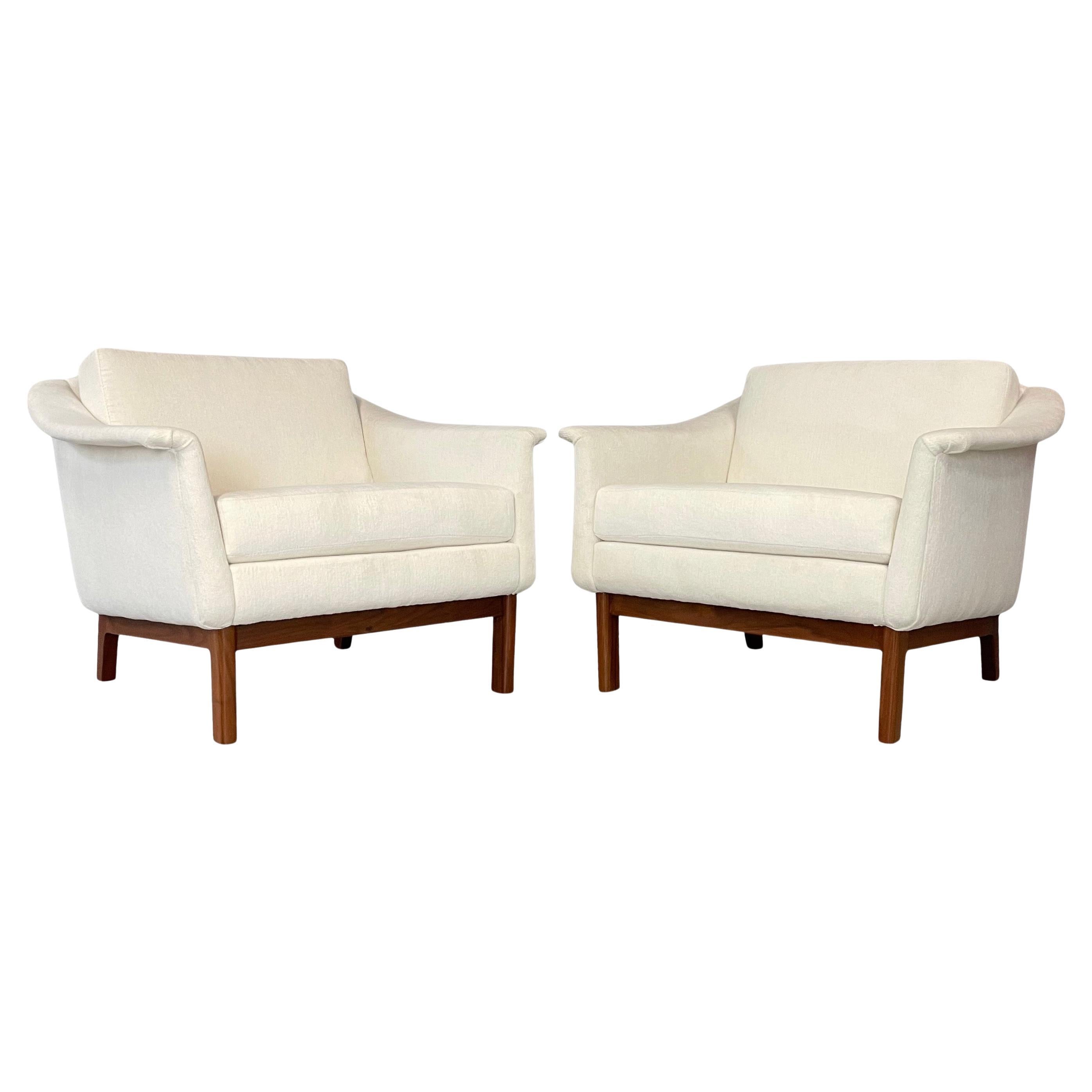 Paar Folke Ohlsson Pasedena Stuhl Teakrahmen & strukturierter Samt Midcentury im Angebot