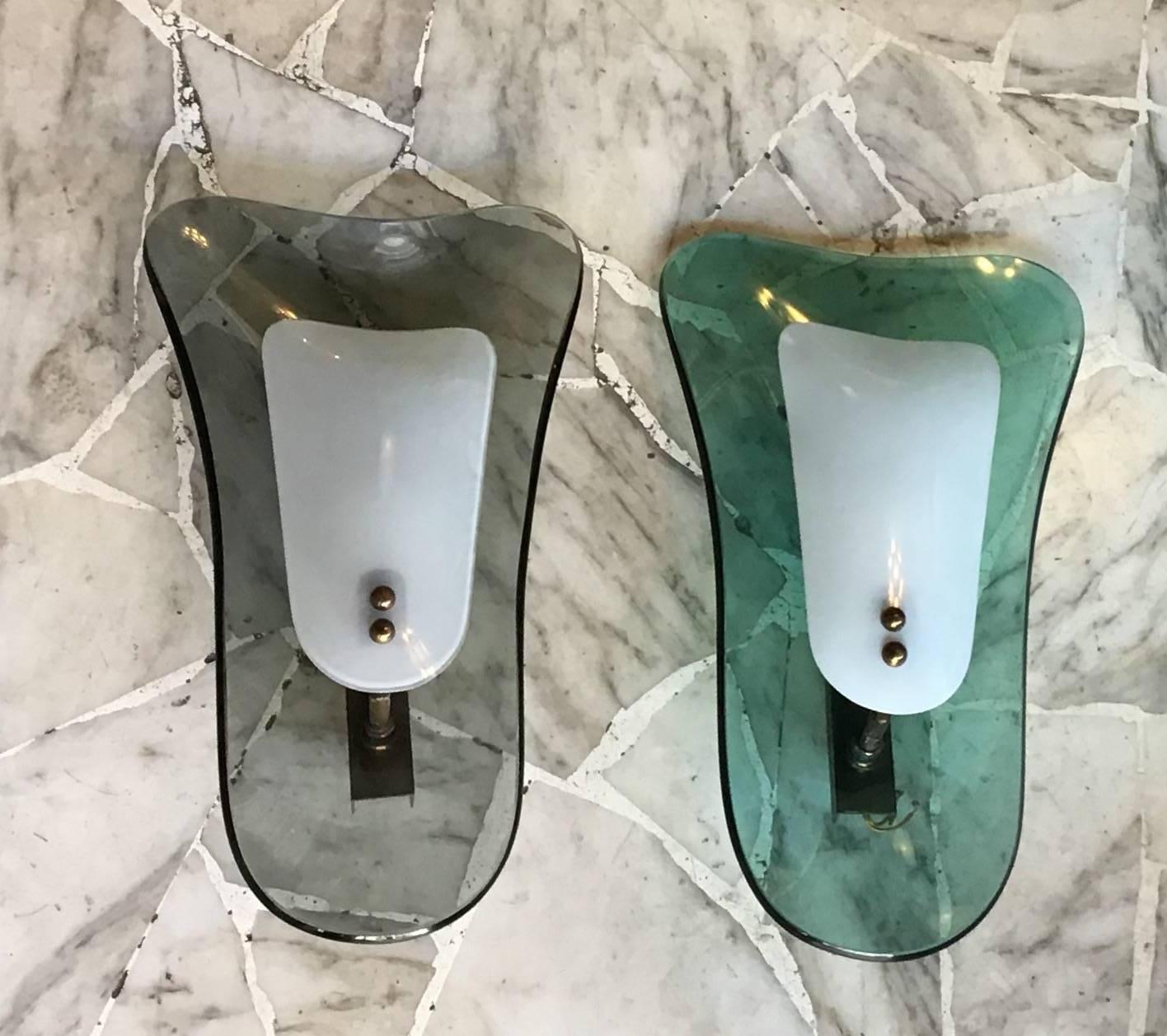 Pair of Fontana Arte Emerald Green and Greynglass Italian Sconces, 1960 For Sale 2