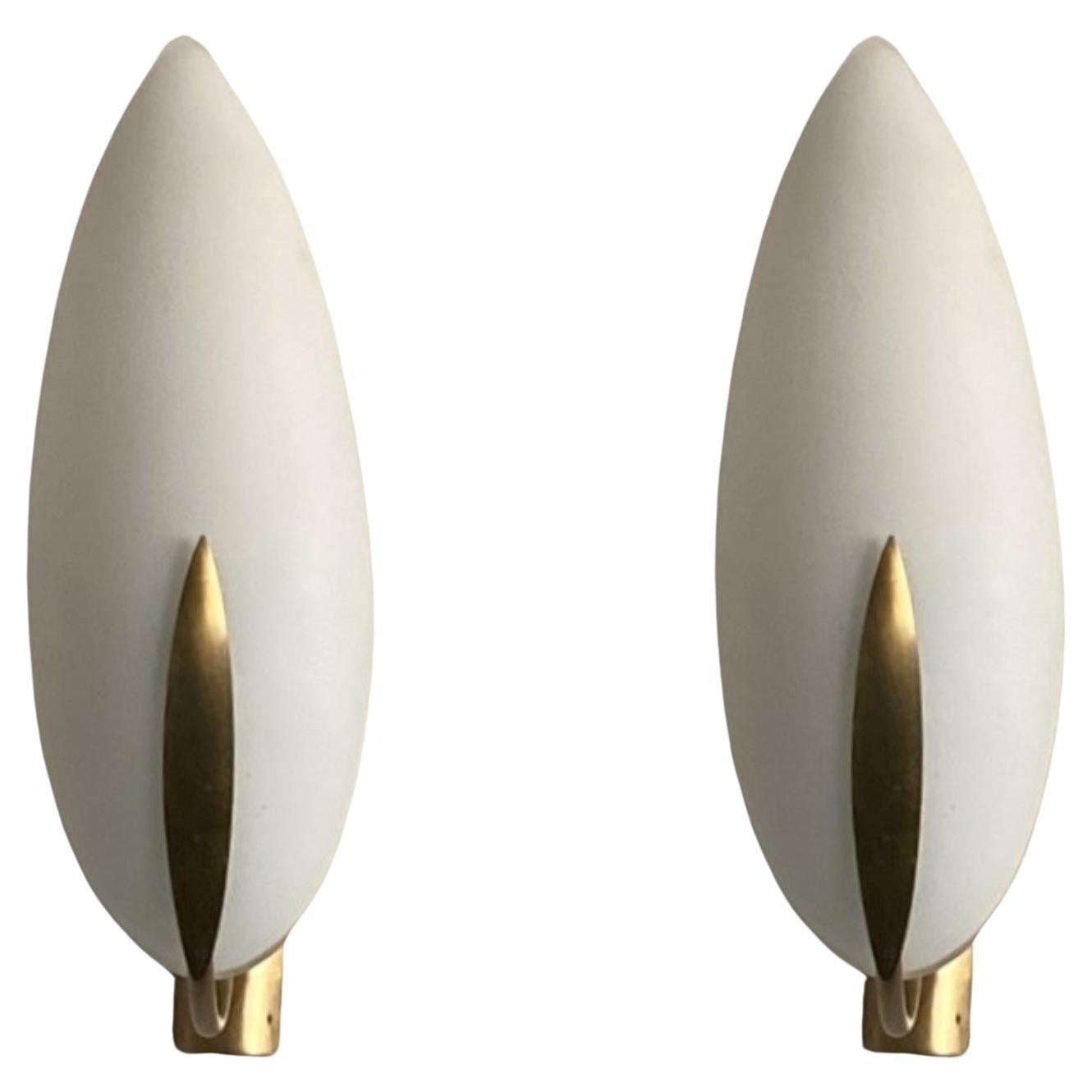 Pair of Max Ingrand White Glass Brass Wall Sconces for Fontana Arte Italy, 1950s For Sale