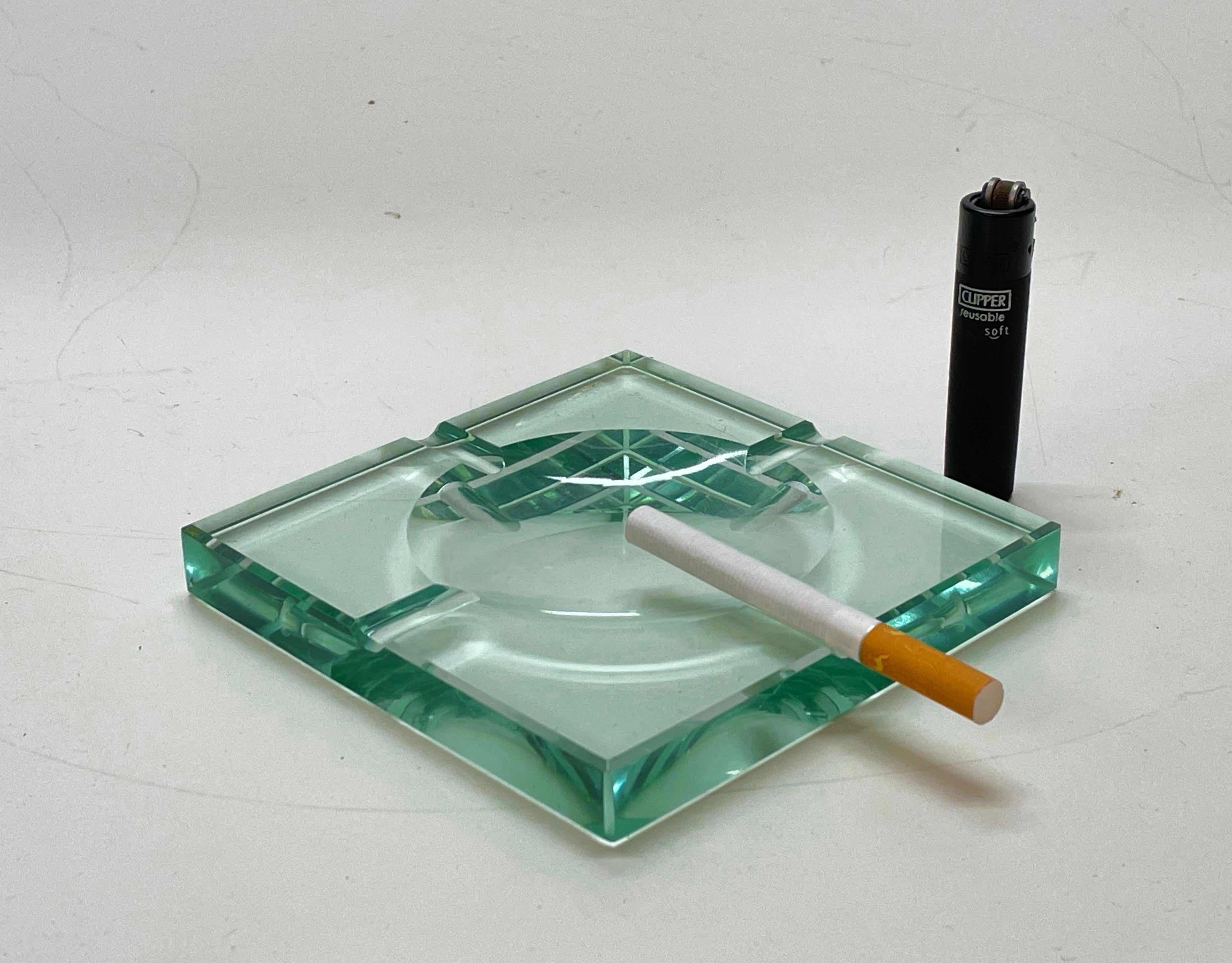 Pair of Fontana Arte Midcentury Green Crystal Glass Squared Italian Ashtrays For Sale 7