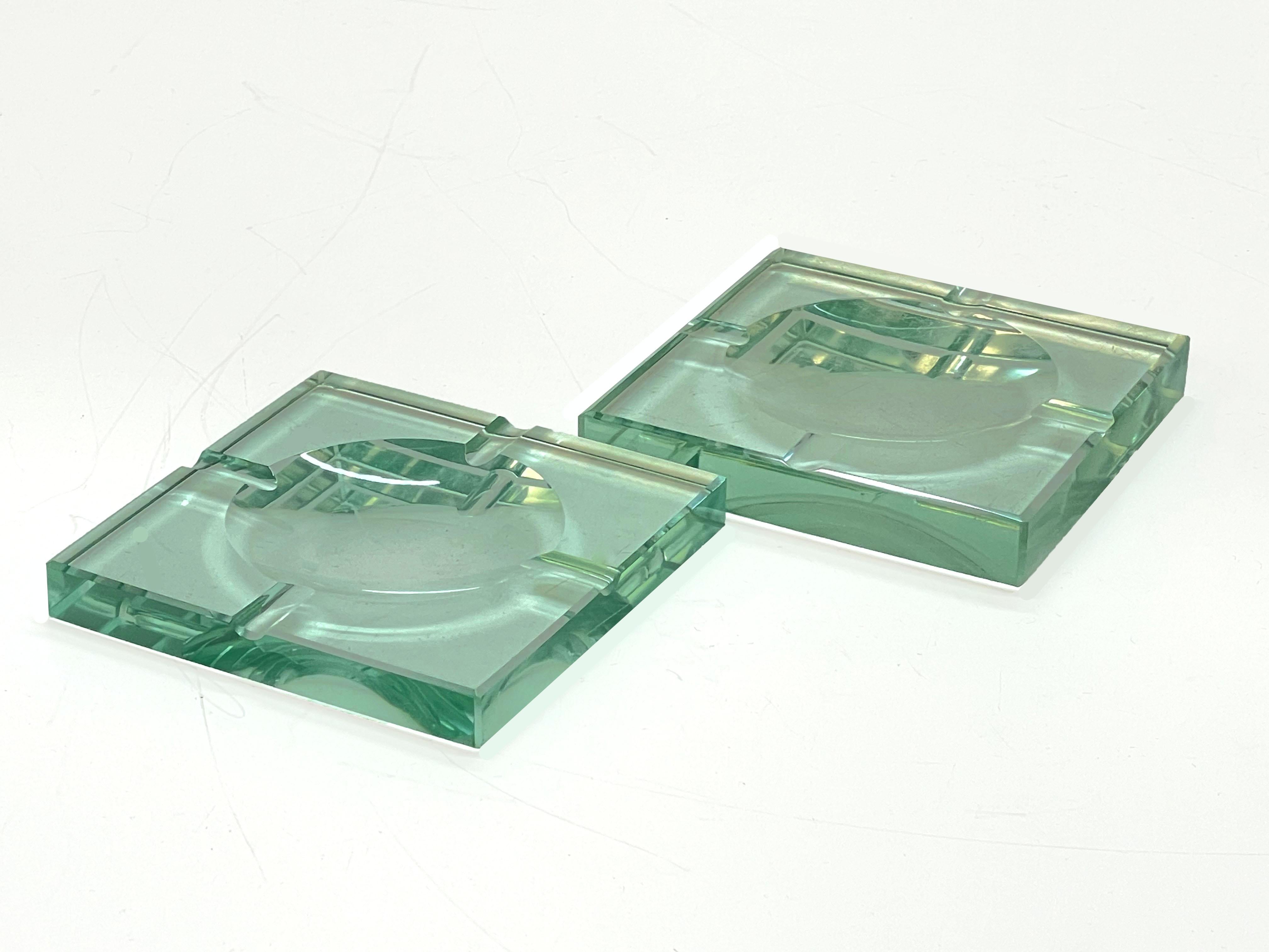 Mid-Century Modern Pair of Fontana Arte Midcentury Green Crystal Glass Squared Italian Ashtrays For Sale