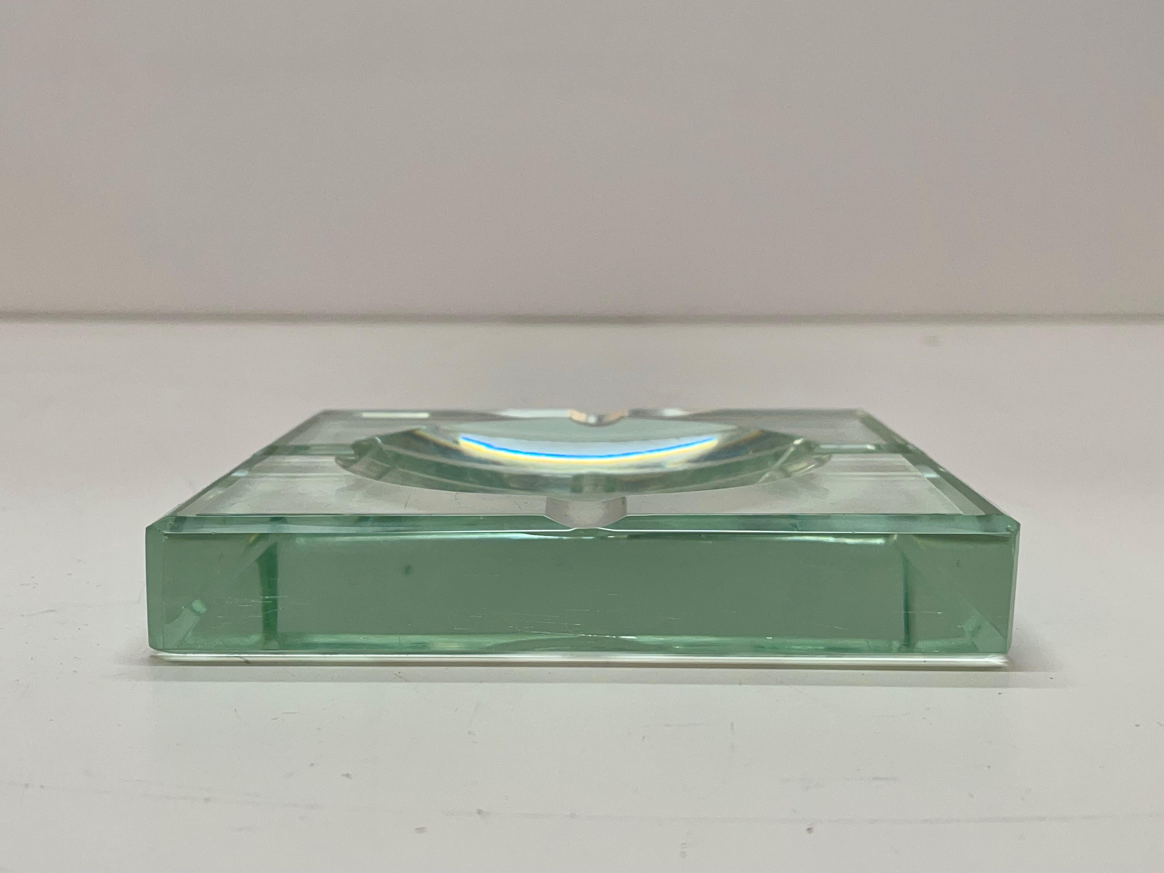 Pair of Fontana Arte Midcentury Green Crystal Glass Squared Italian Ashtrays For Sale 3