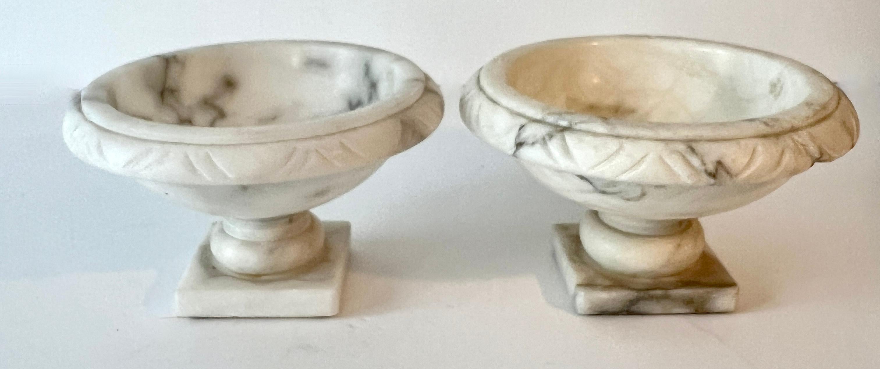 Mid-Century Modern Pair of Footed Marble Bowls For Sale