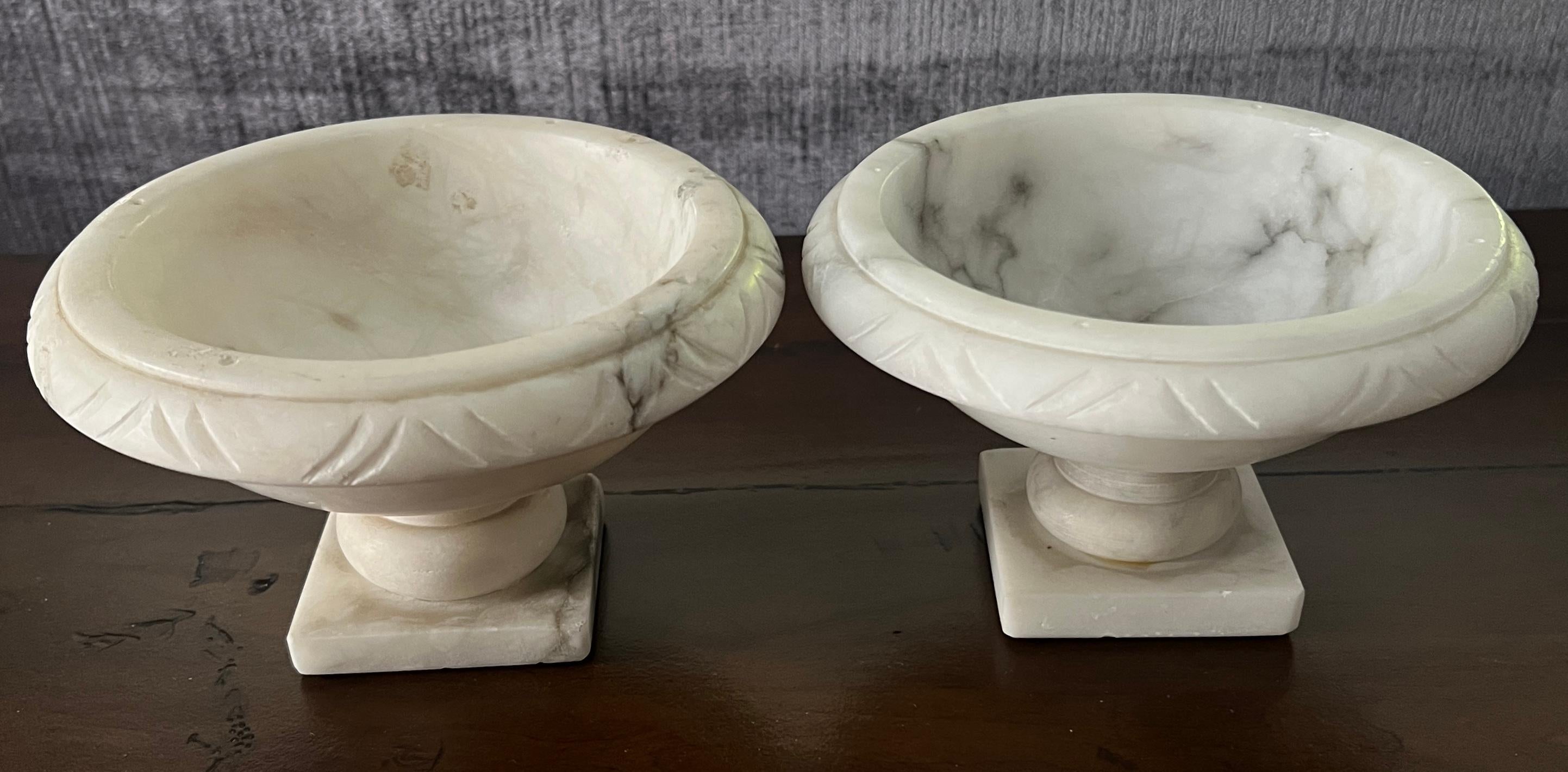 20th Century Pair of Footed Marble Bowls For Sale