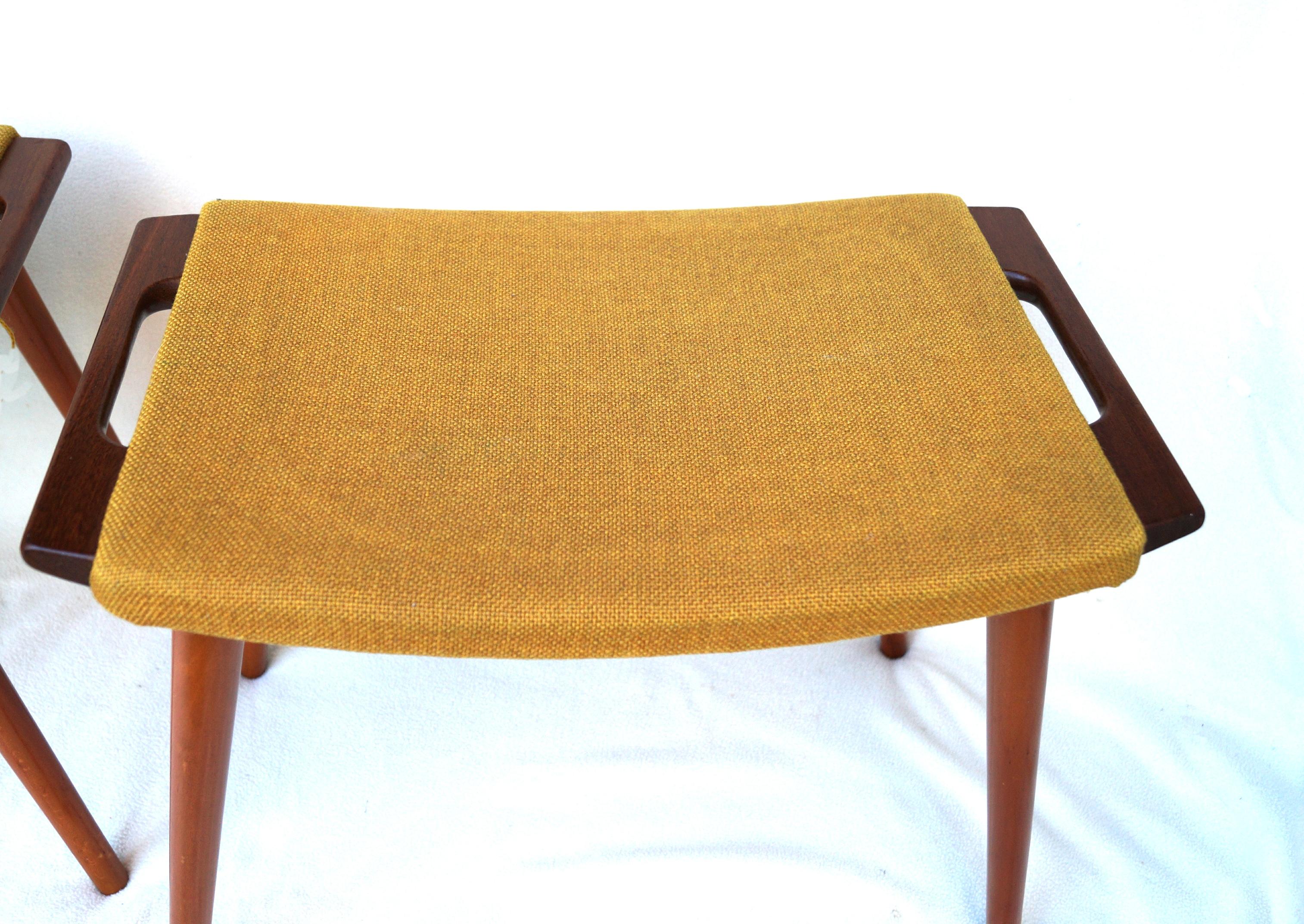 Pareja de taburetes Hans J. Wegner Papá Oso Estilo Otomano en venta 4