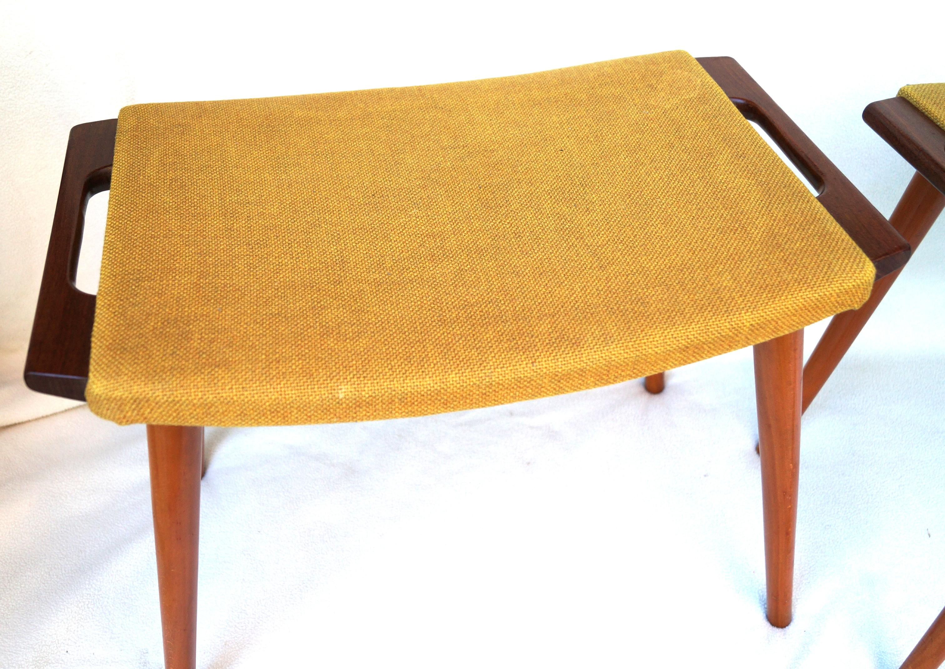 Pareja de taburetes Hans J. Wegner Papá Oso Estilo Otomano en venta 5
