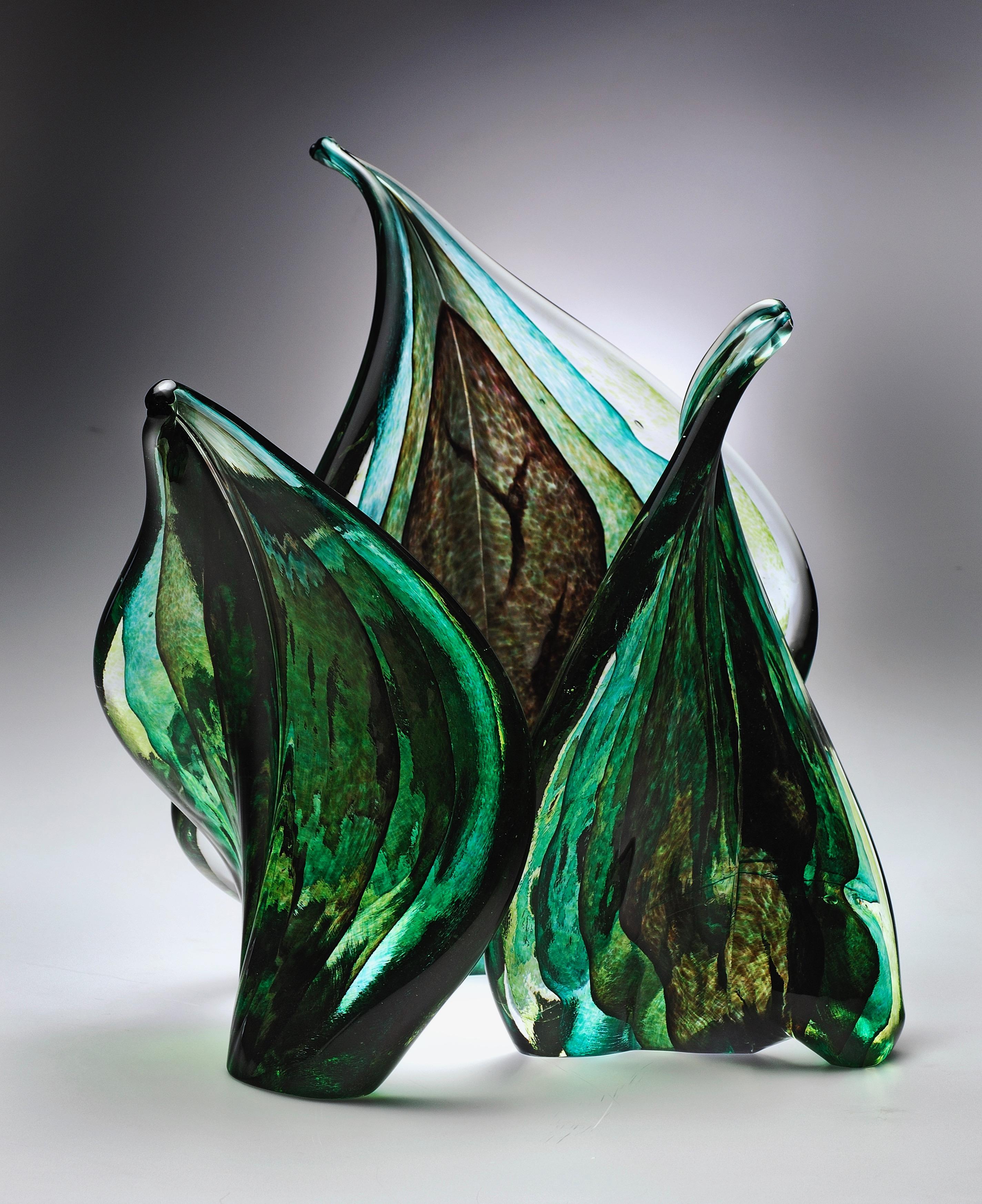 Pair of Foresta Green Leaf Sculpture in Murano Art Glass Style For Sale 2