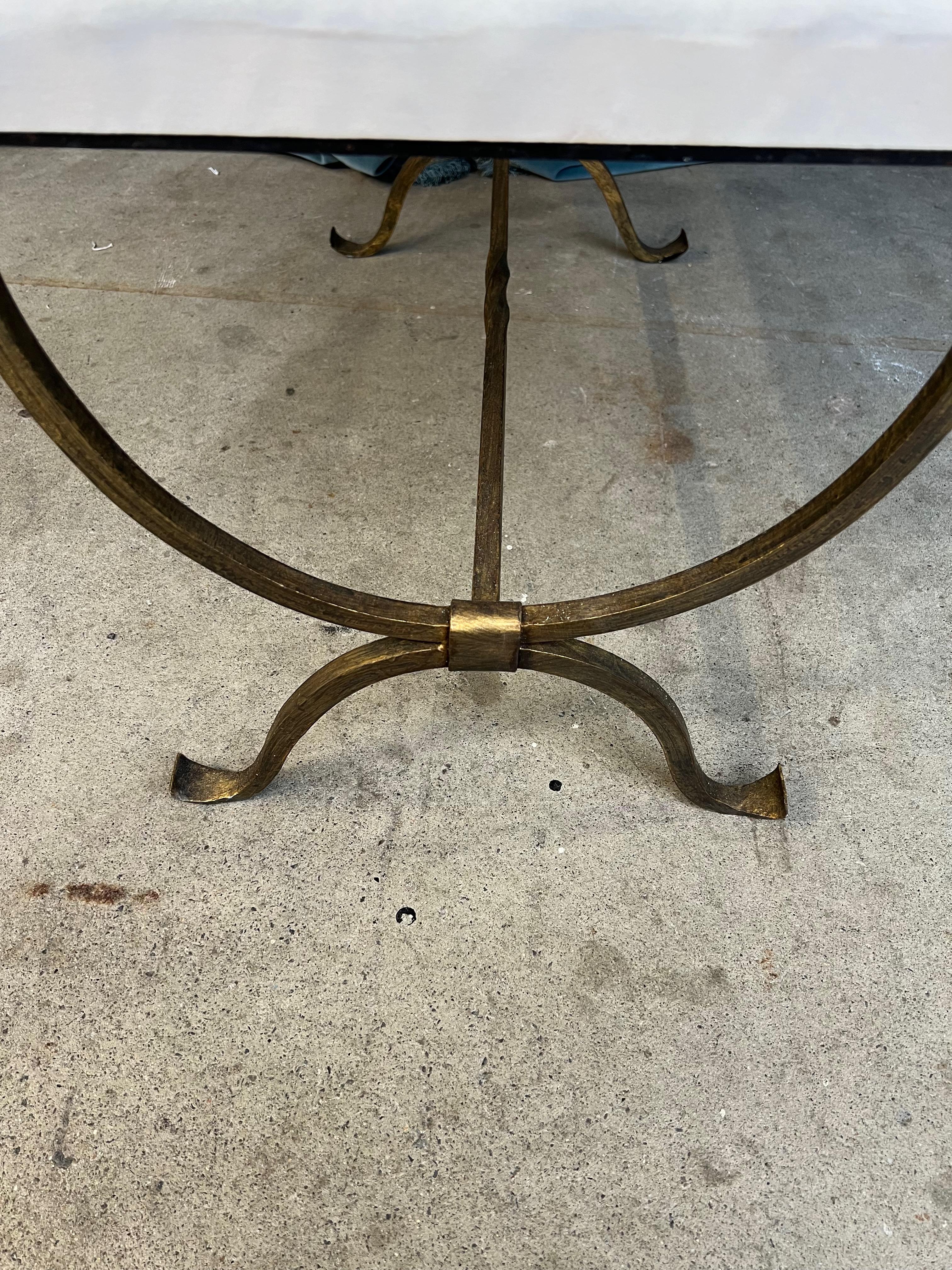 Pair of Forged and Gilt Iron Benches with Muslin Fabric 3