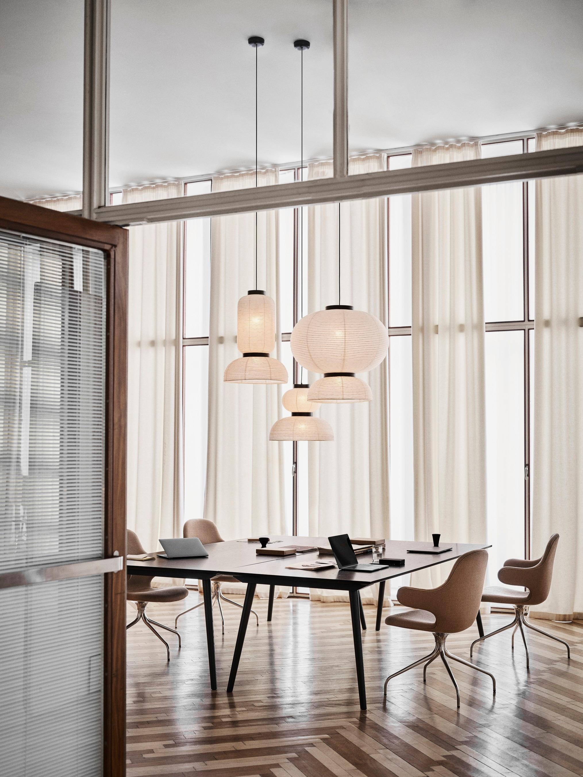 Coppia di ciondoli Formakami JH3, bianco avorio, di Jaime Hayon per &Tradition In condizioni Nuovo in vendita a Dubai, AE