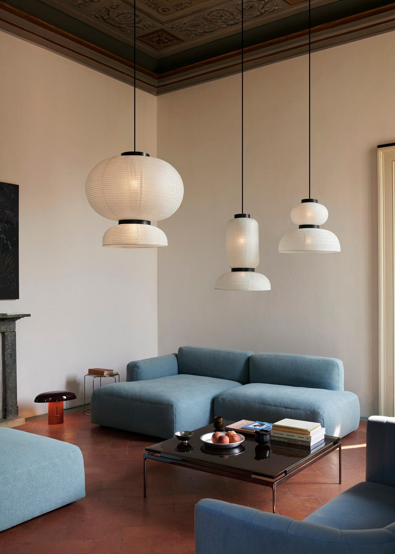 XXI secolo e contemporaneo Coppia di ciondoli Formakami JH4, bianco avorio, di Jaime Hayon per &Tradition in vendita