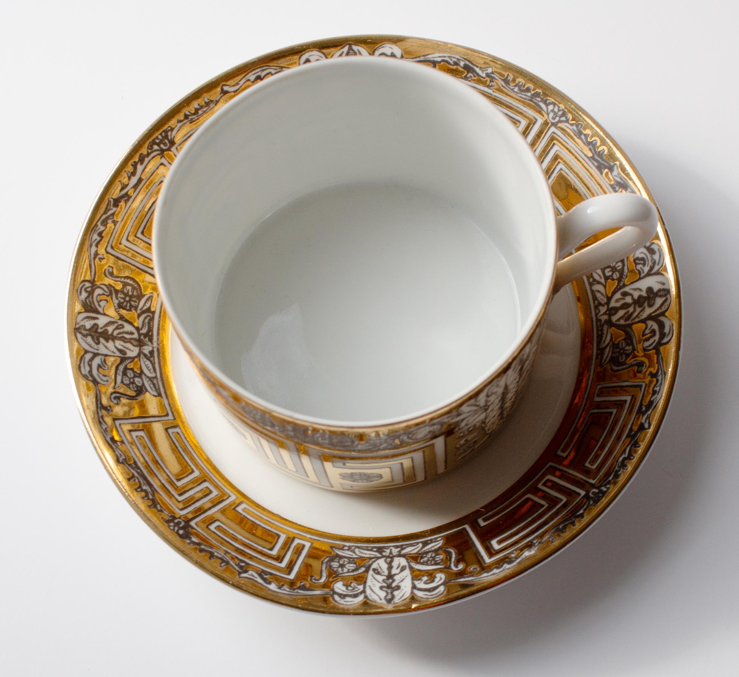 Pair of Fornasetti “Greca” Cups and Saucers, Italy, ca. 1955 For Sale 4