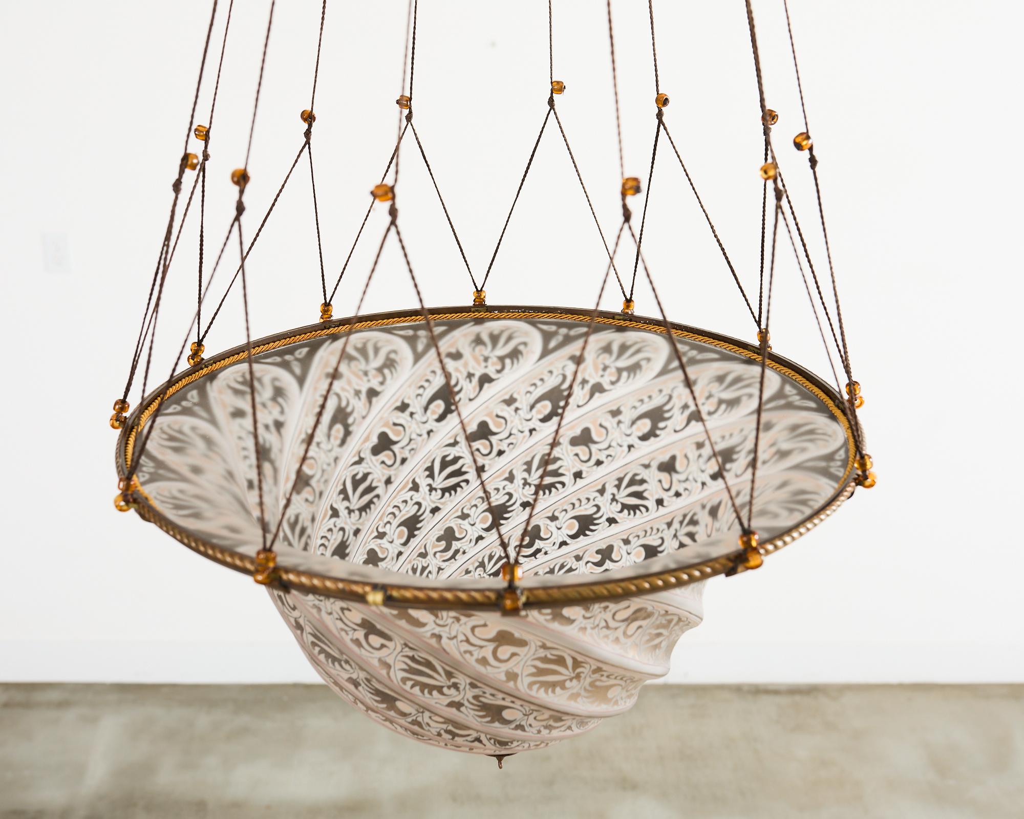 Paire d'abat-jour en verre de Samarkanda attribuée à Fortuny en vente 4