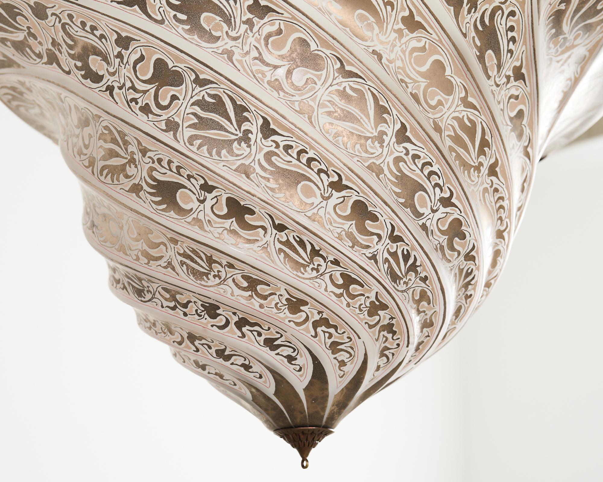 20ième siècle Paire d'abat-jour en verre de Samarkanda attribuée à Fortuny en vente