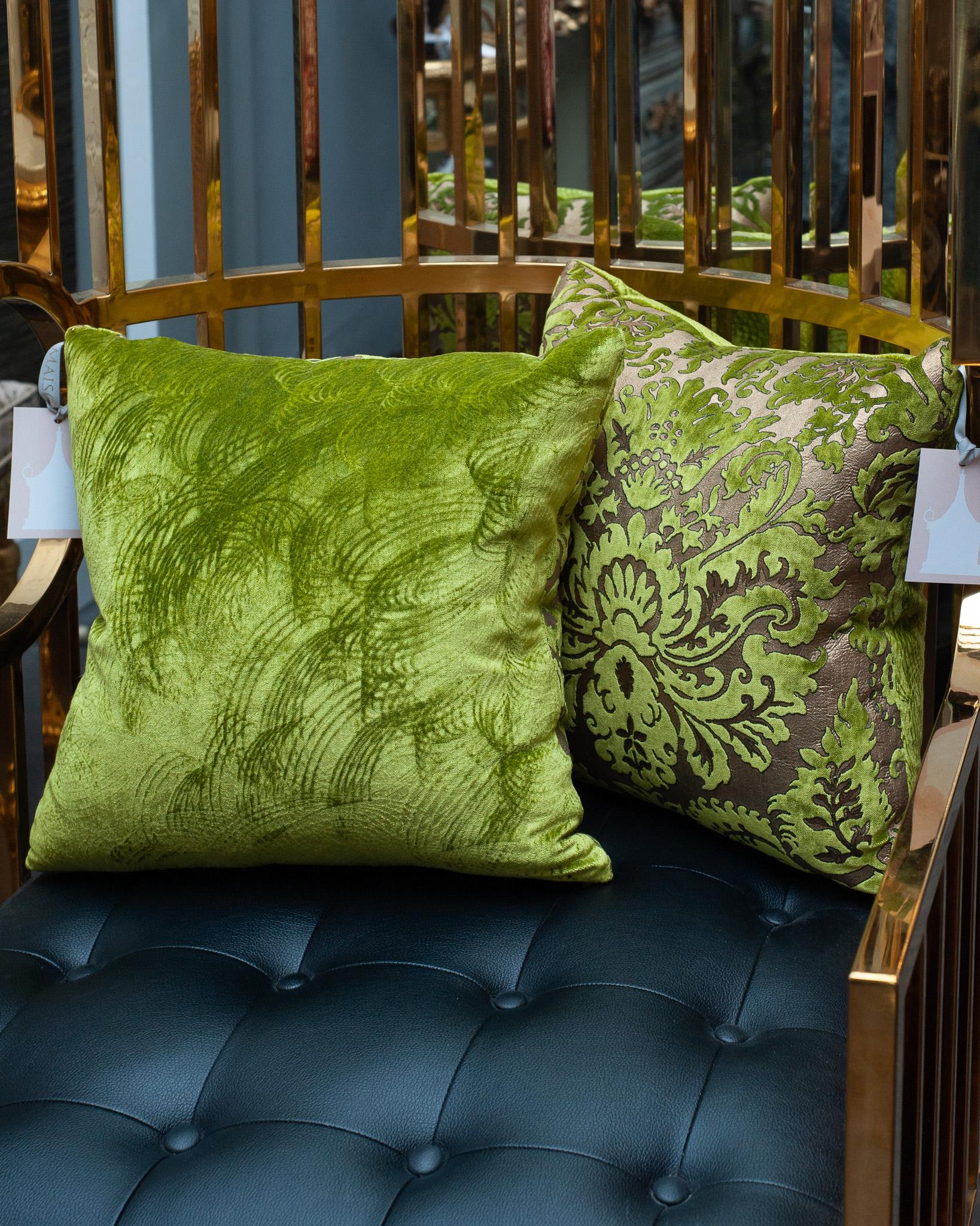 Pair of Fortuny Chartreuse Green and Gold Silk Velvet Pillows In New Condition For Sale In Toronto, ON