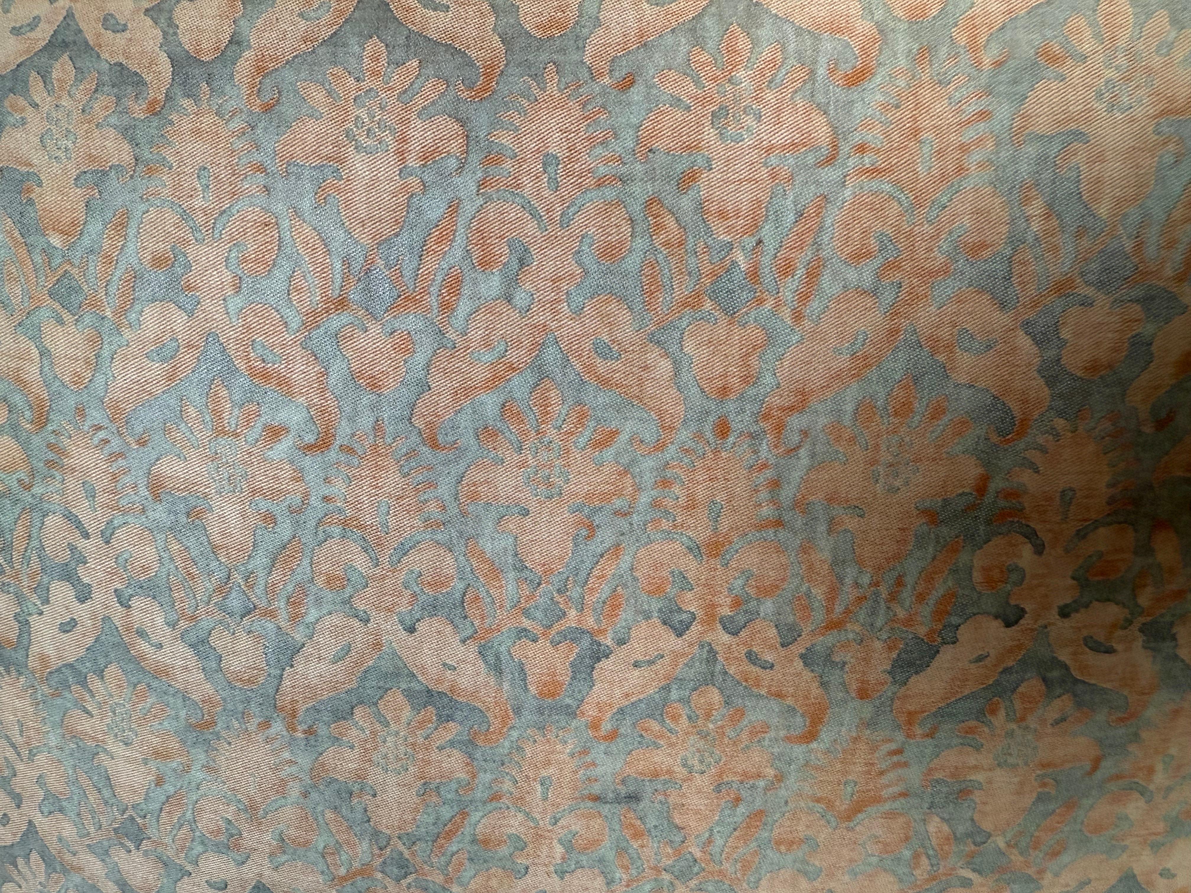 Paire de coussins à motifs 
