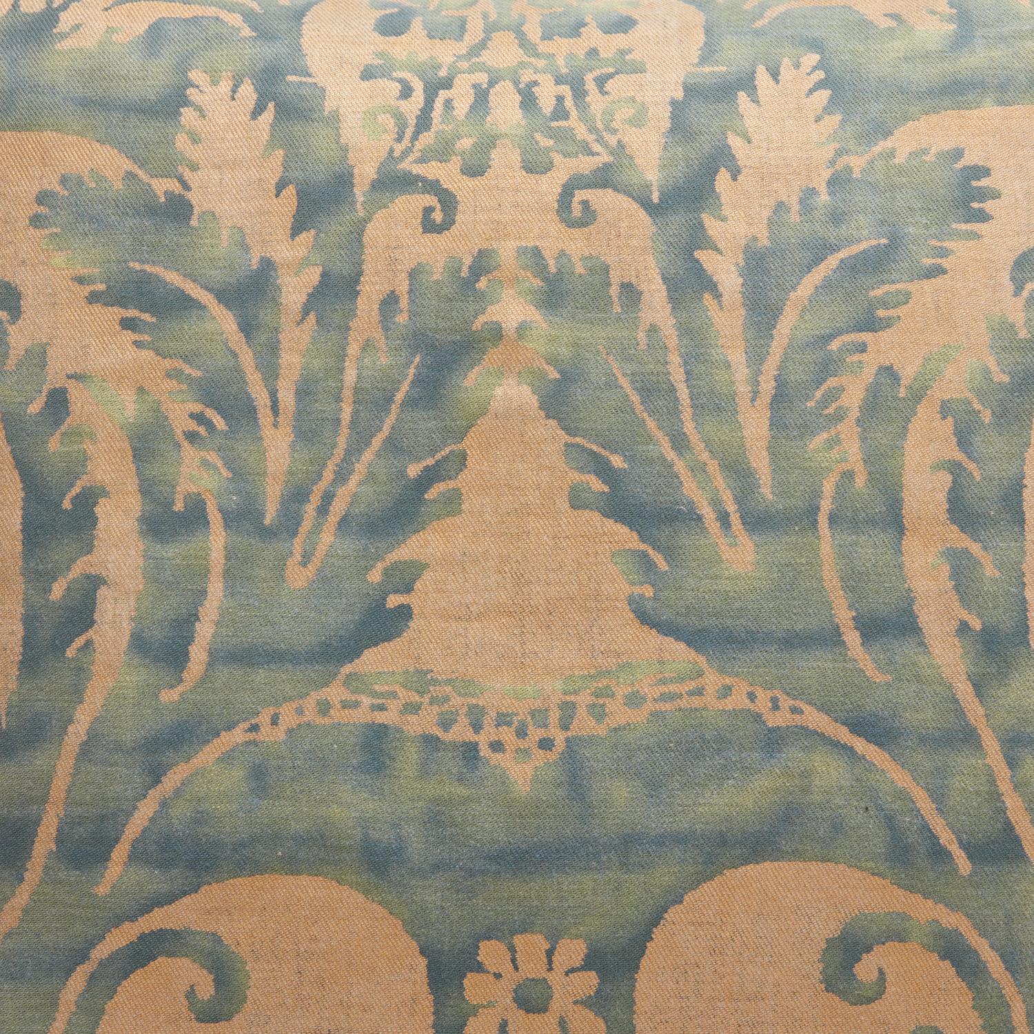 Paire de coussins en tissu Fortuny à motifs glycine Neuf - En vente à New York, NY