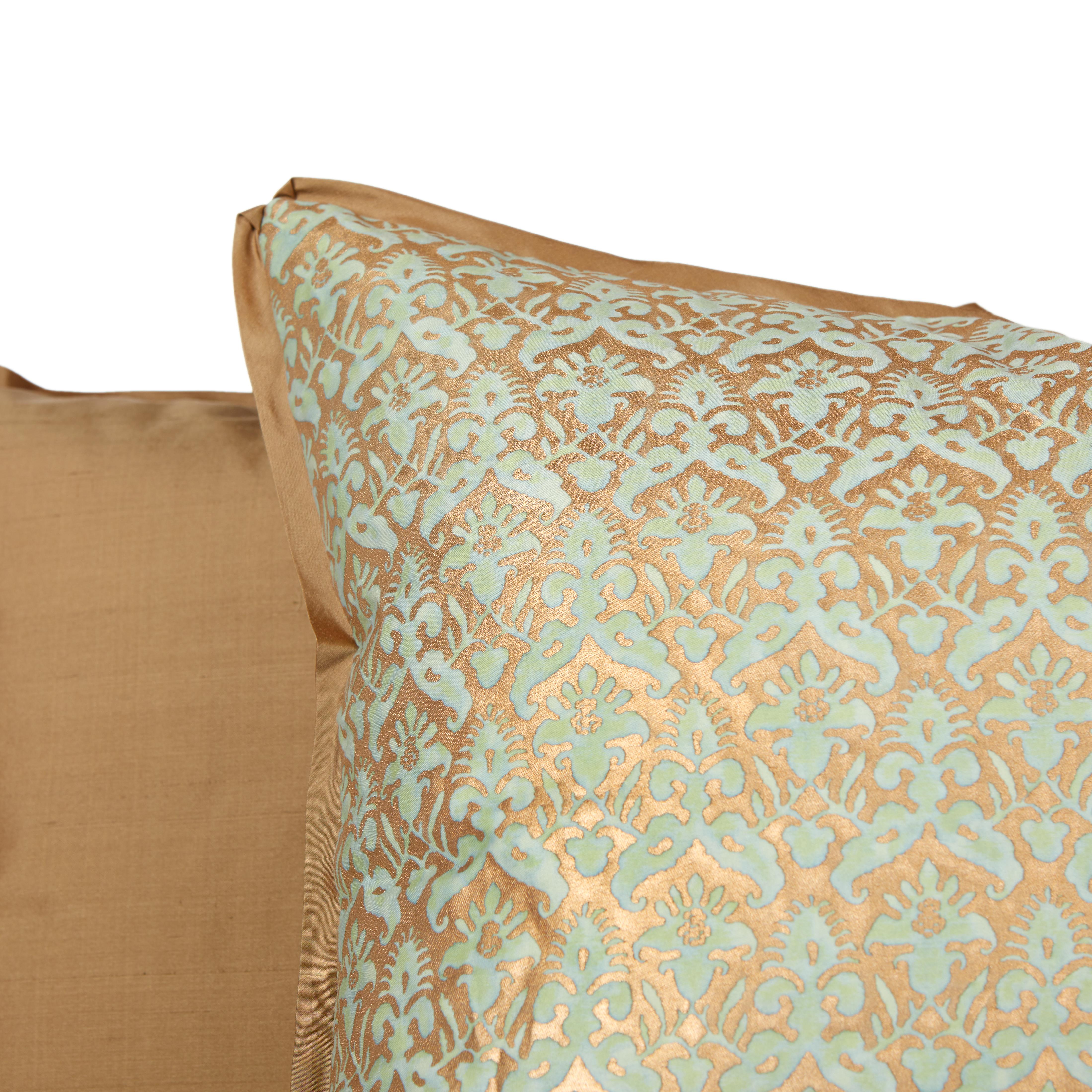 Contemporary Pair of Fortuny Fabric Cushions in the Louis XIII Style Delfino Pattern For Sale