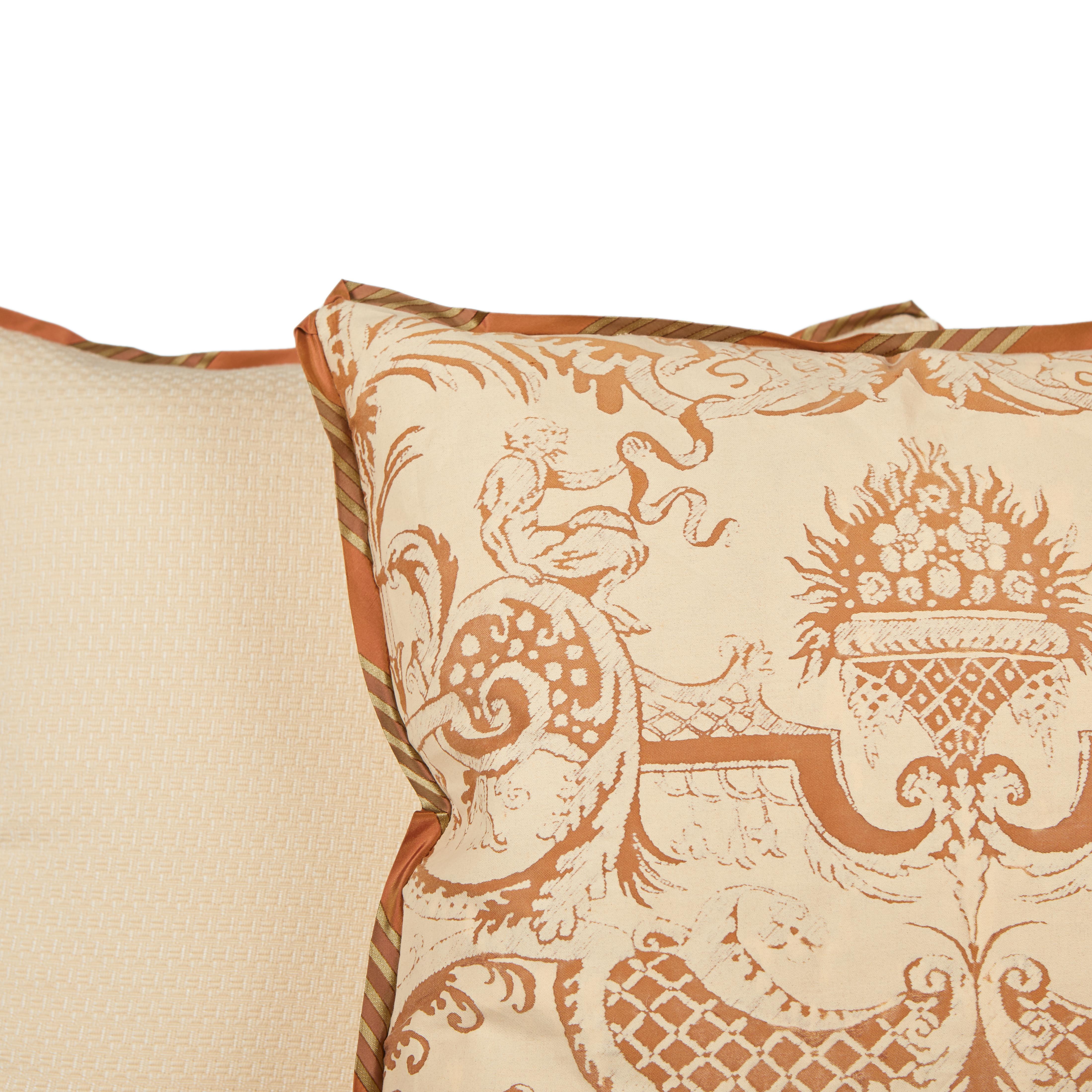 American Pair of Fortuny Fabric Cushions in the Mazzarino Print in Tan and Rust For Sale