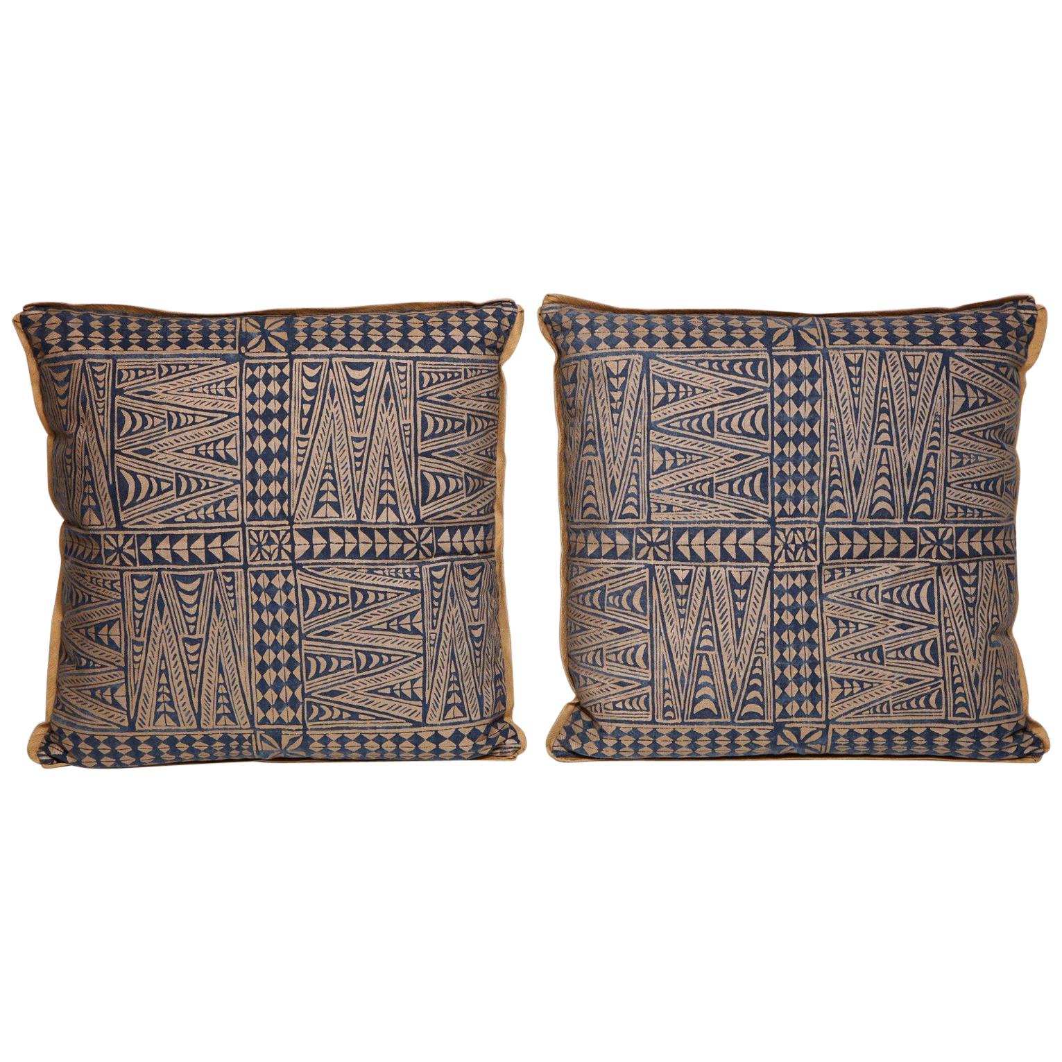 Pair of Fortuny Fabric Cushions in the Melilla Pattern 