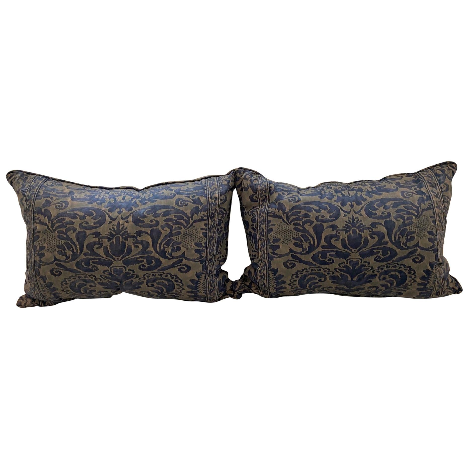 Pair of Fortuny Rectangular Cushions in the "CORONE" Pattern