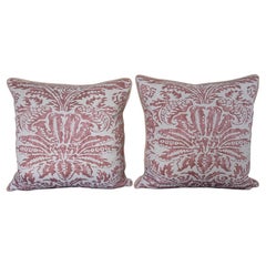 Coppia di cuscini tessili in stile Fortuny