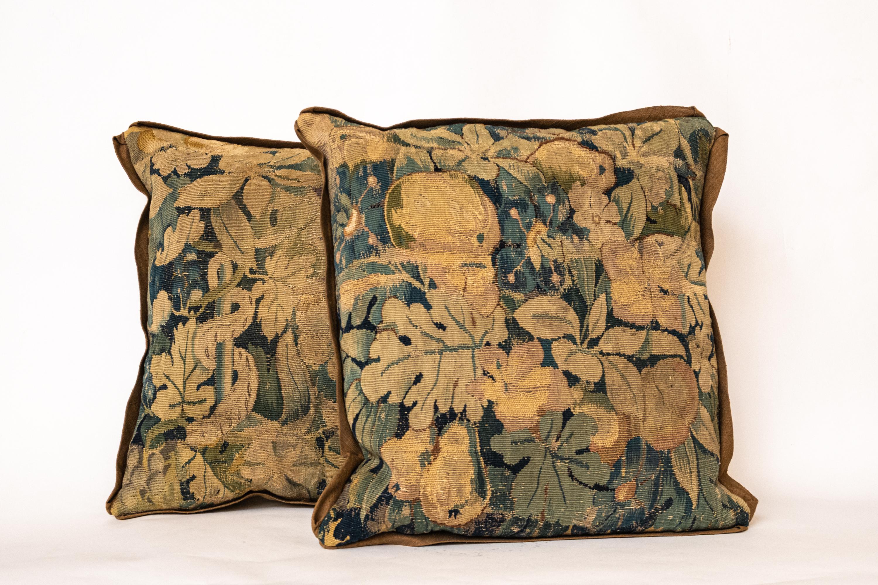 Pair of Fortuny Tapestry Cushions by David Duncan Studio In Good Condition For Sale In New York, NY