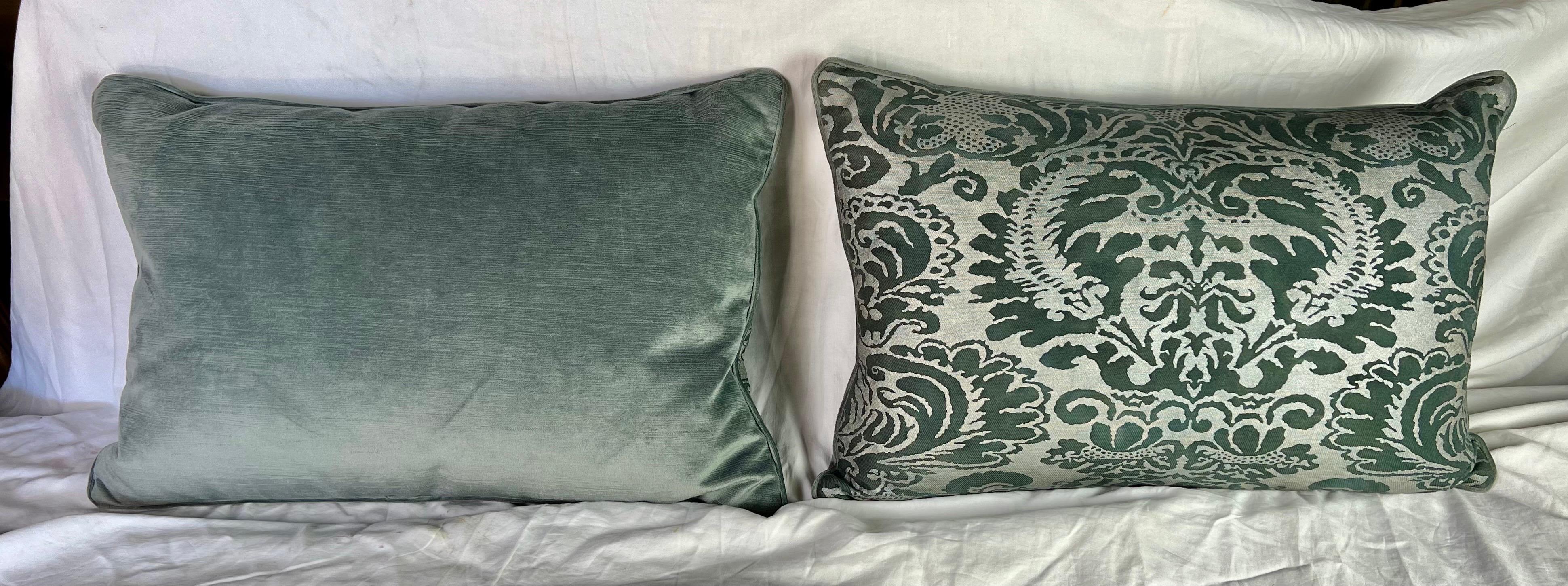 Pair of Fortuny Textile Pillows In Excellent Condition In Los Angeles, CA