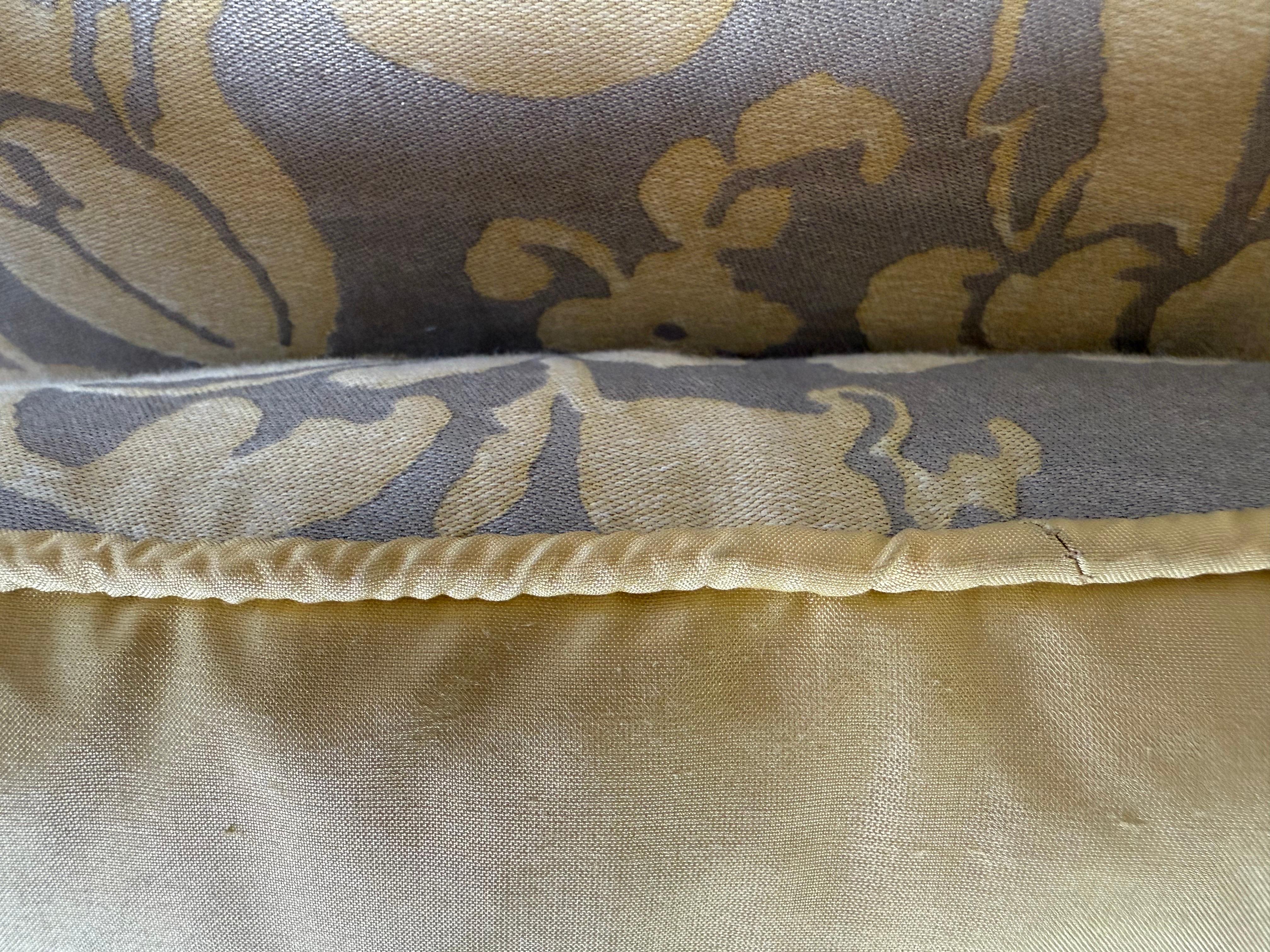 Coppia di cuscini in tessuto Fortuny In condizioni Nuovo in vendita a Los Angeles, CA