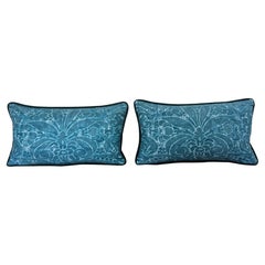 Coppia di cuscini tessili Fortuny in verde acqua con retro in velluto personalizzato