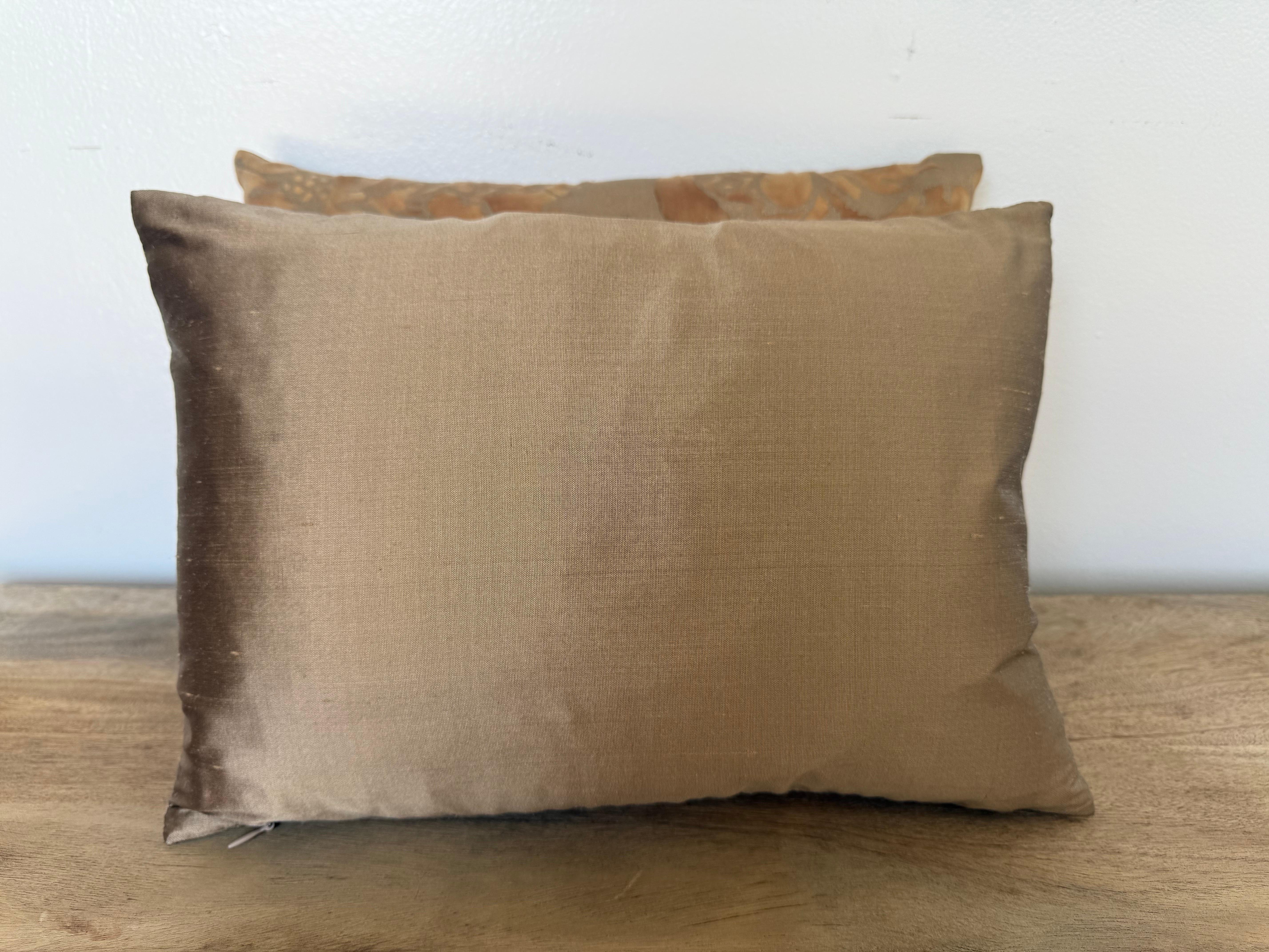 Contemporary Pair of Fortuny Textile Pillows with Silk Backs For Sale