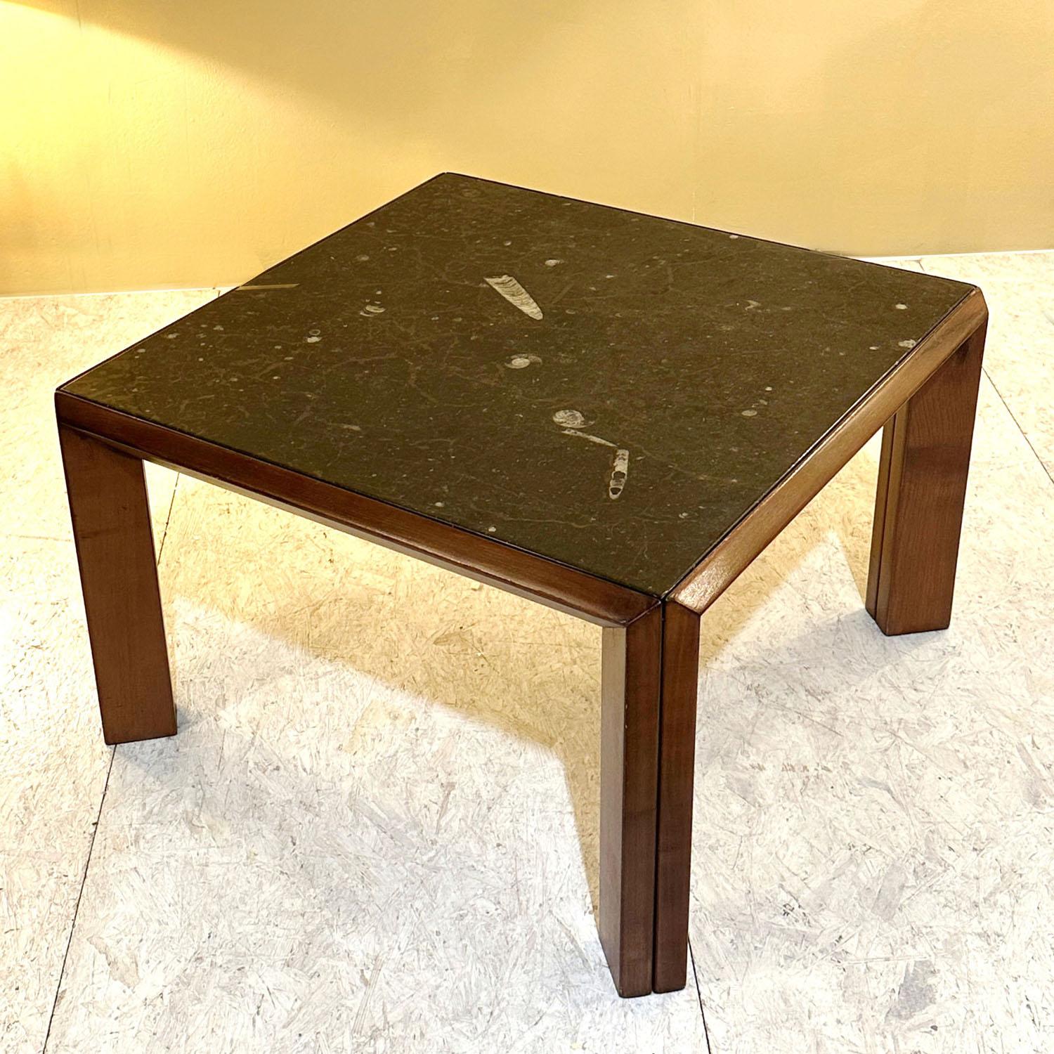 Pair of Fossil Stone Coffee Tables by Ronald Schmitt In Excellent Condition For Sale In London, GB