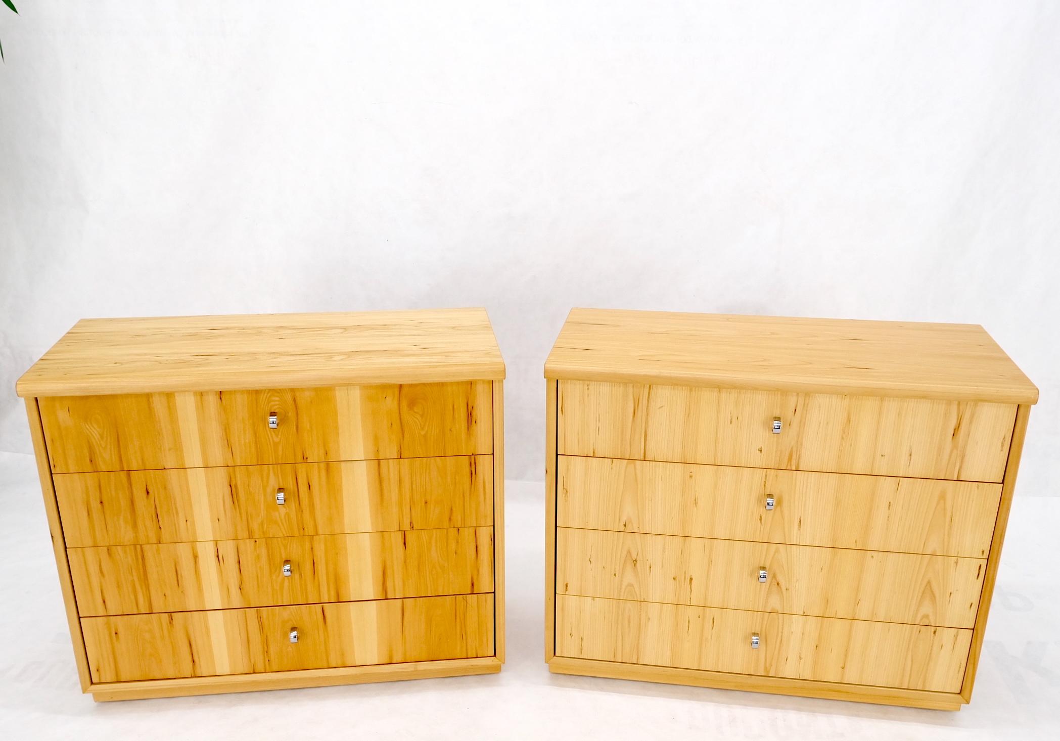 Paire de commodes de chevet Founders Blond Pecan Dressers Grandes tables de nuit menthe en vente 3
