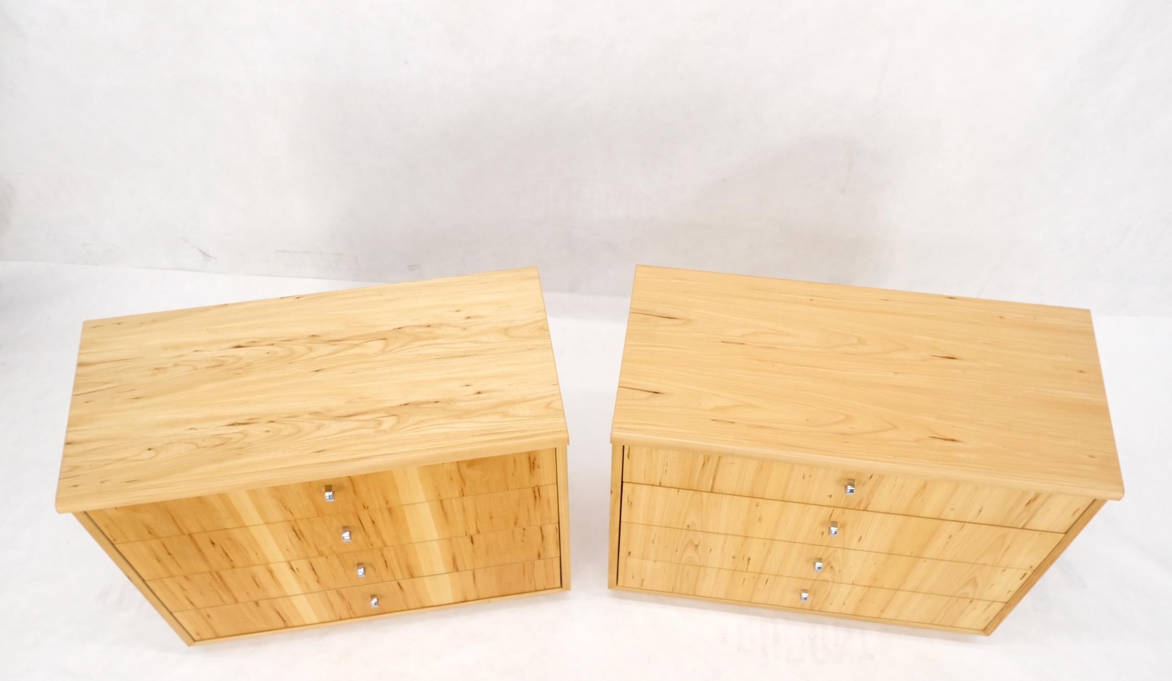 Paire de commodes de chevet Founders Blond Pecan Dressers Grandes tables de nuit menthe en vente 4