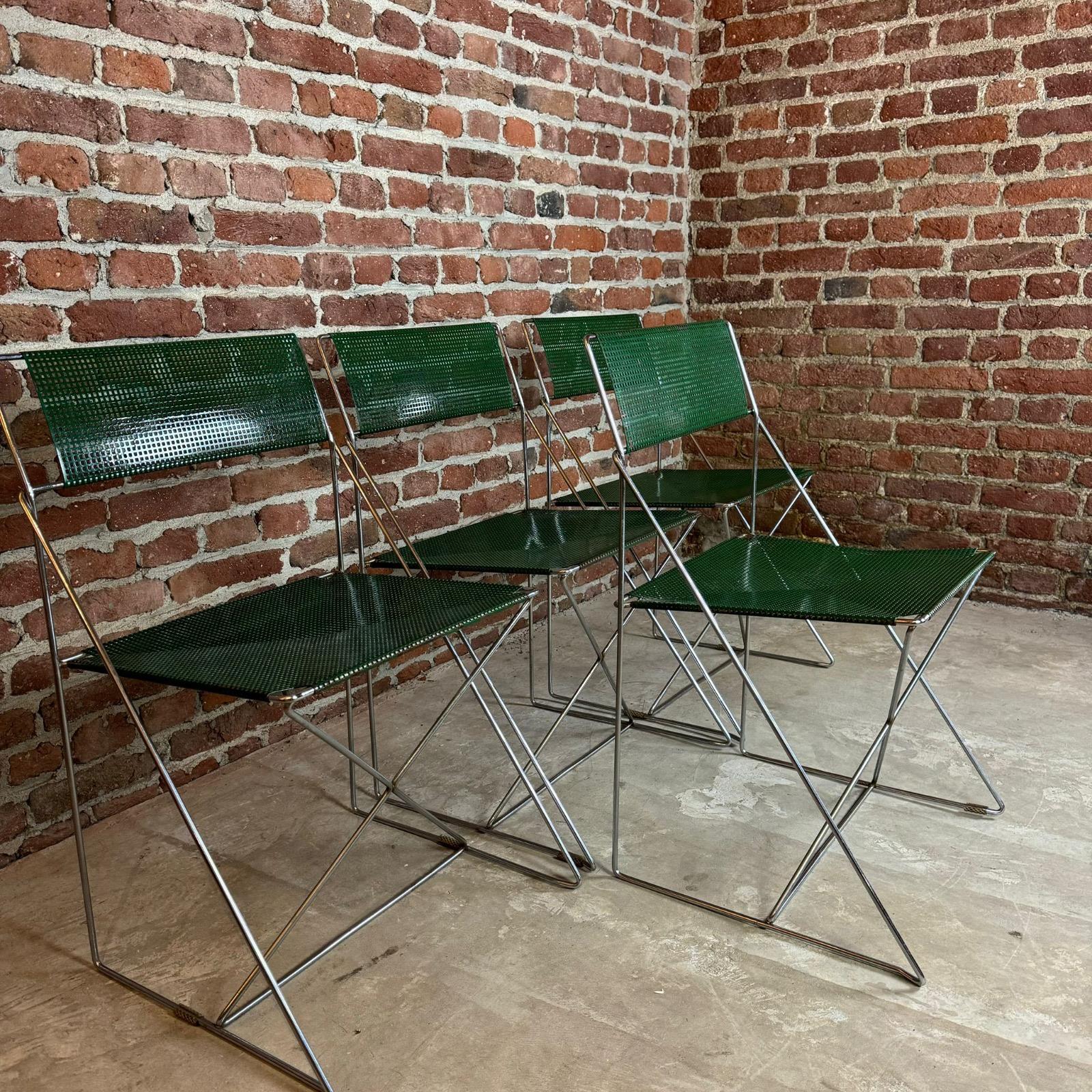Pareja de cuatro sillas X-Line, Niels Jørgen Haugesen para Magis, Italia, 1977 Italian en venta