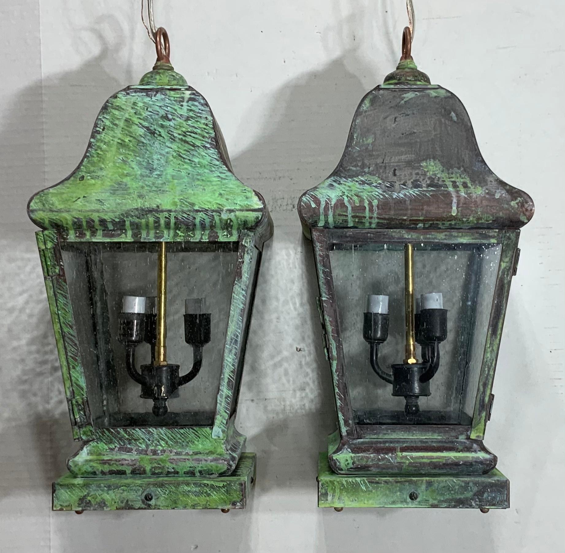 Pair of Four Sides Quality Solid  Brass Hanging Lanterns In Good Condition For Sale In Delray Beach, FL