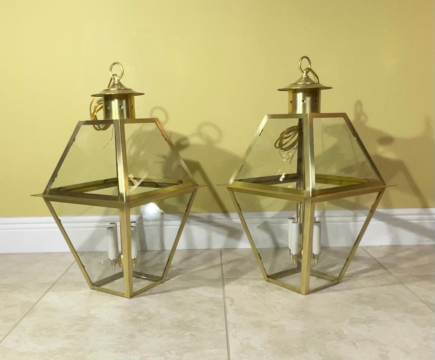 Pair Of four Sides  Solid Brass Handcrafted Hanging Lanterns In Good Condition For Sale In Delray Beach, FL
