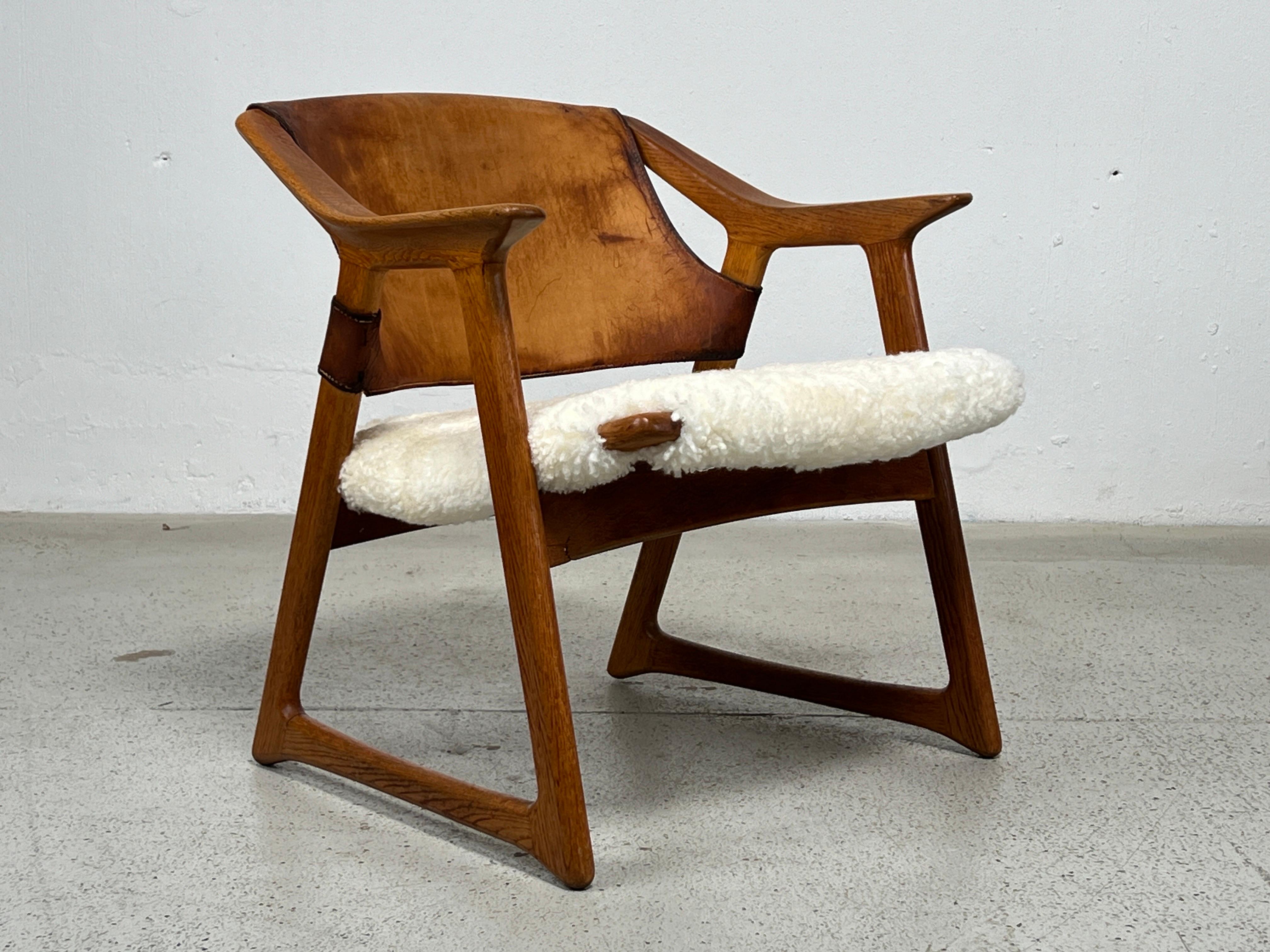 Mid-20th Century Pair of Fox Chairs by Rolf Hesland