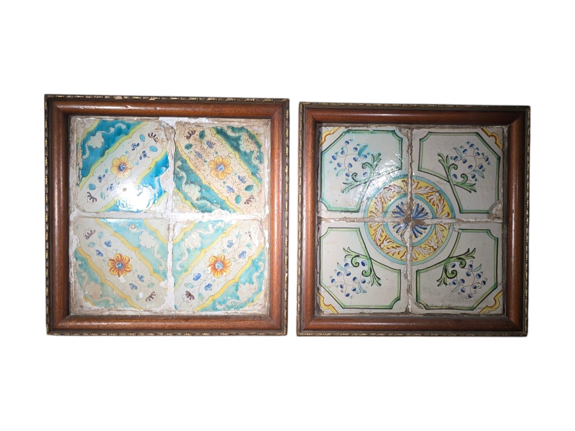 Paire de carreaux Talavera encadrés du 17e siècle en vente 1