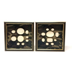 Ein Paar gerahmte antike Intaglios