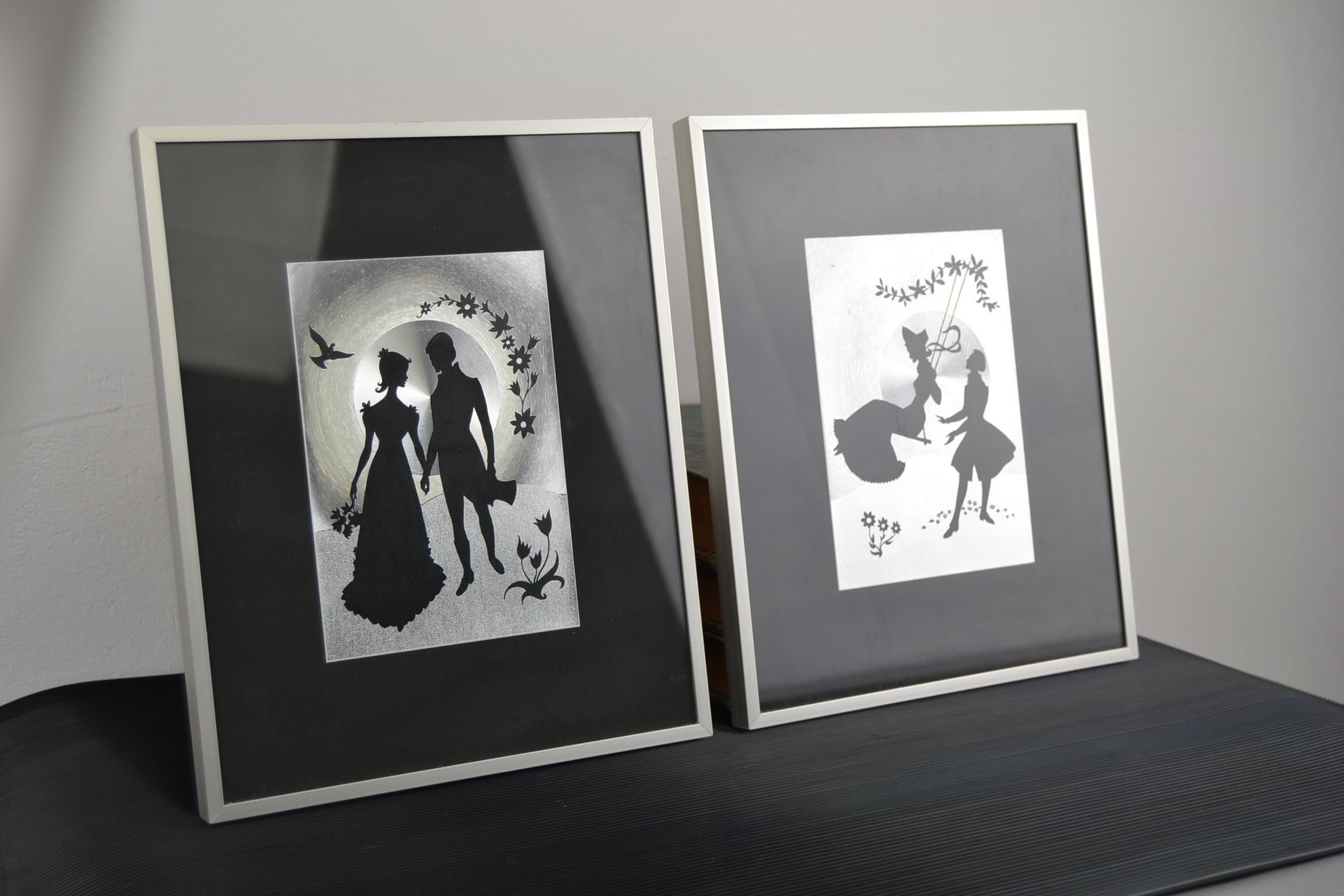 Pair of Framed Metallic Print Wall Art with Romantic Couple, 1960s In Good Condition In Antwerp, BE