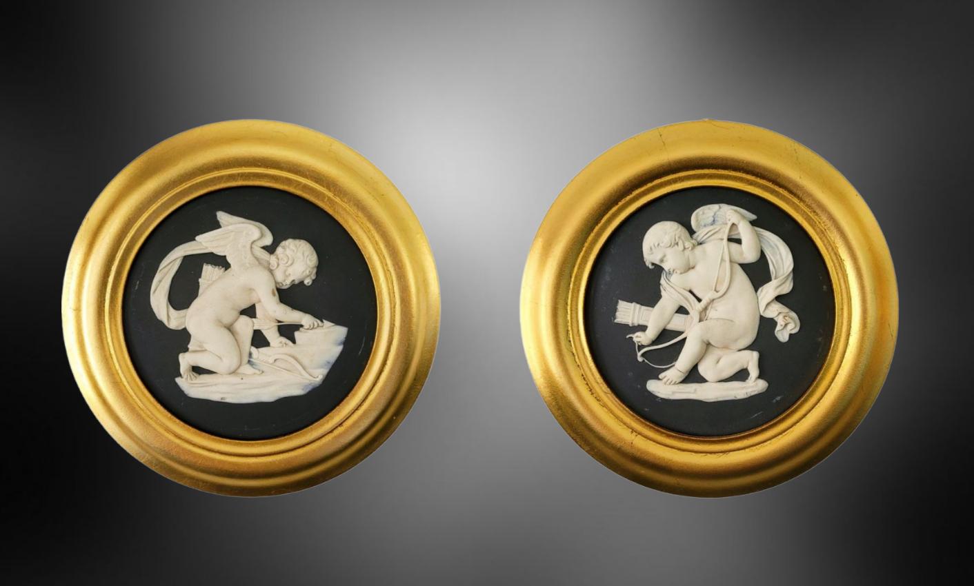 Neoclassical Pair of framed Roundels in Black Jasperware, Wedgwood, circa 1920 For Sale