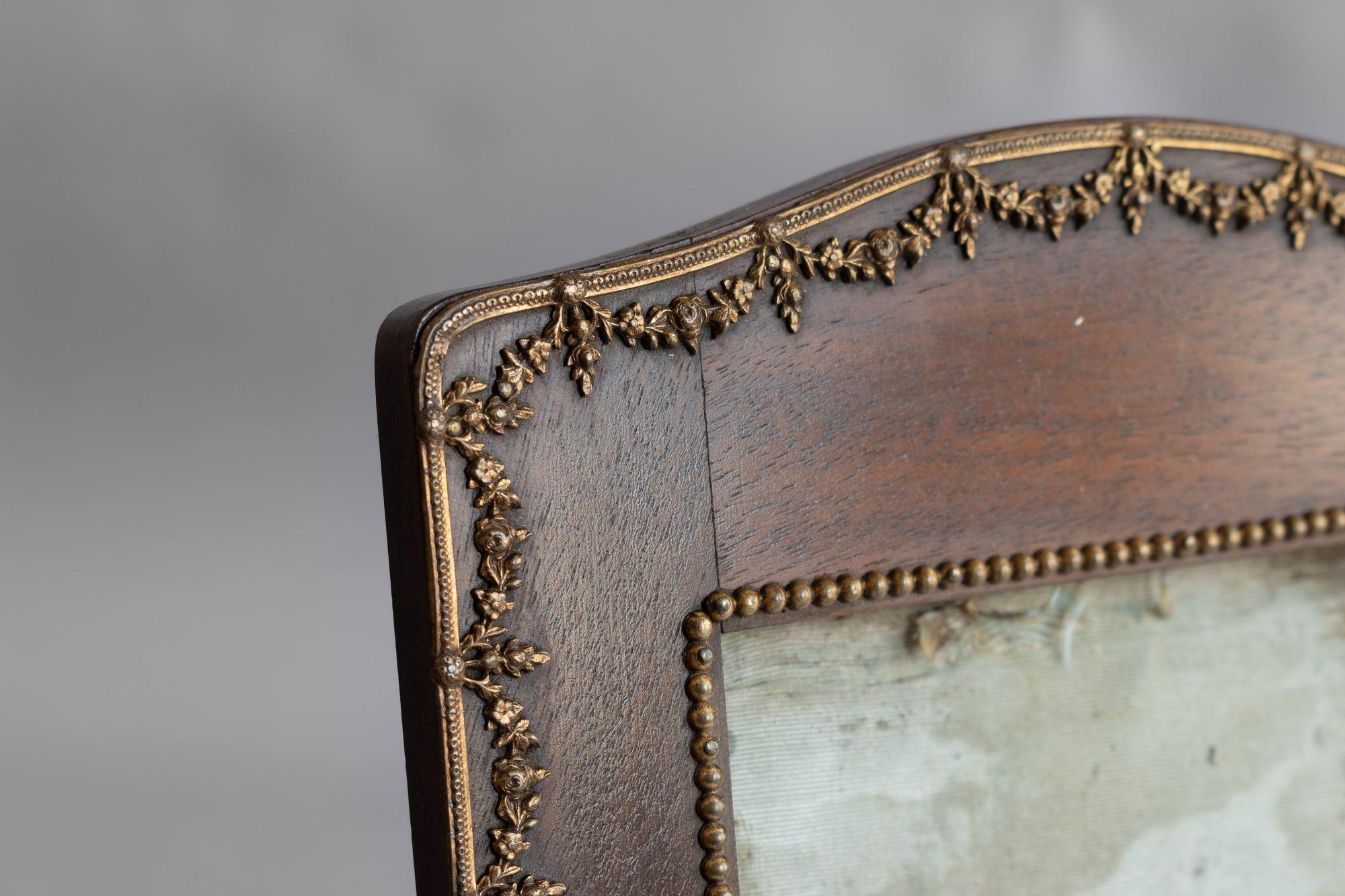 Pair of Frames In Good Condition For Sale In London, England