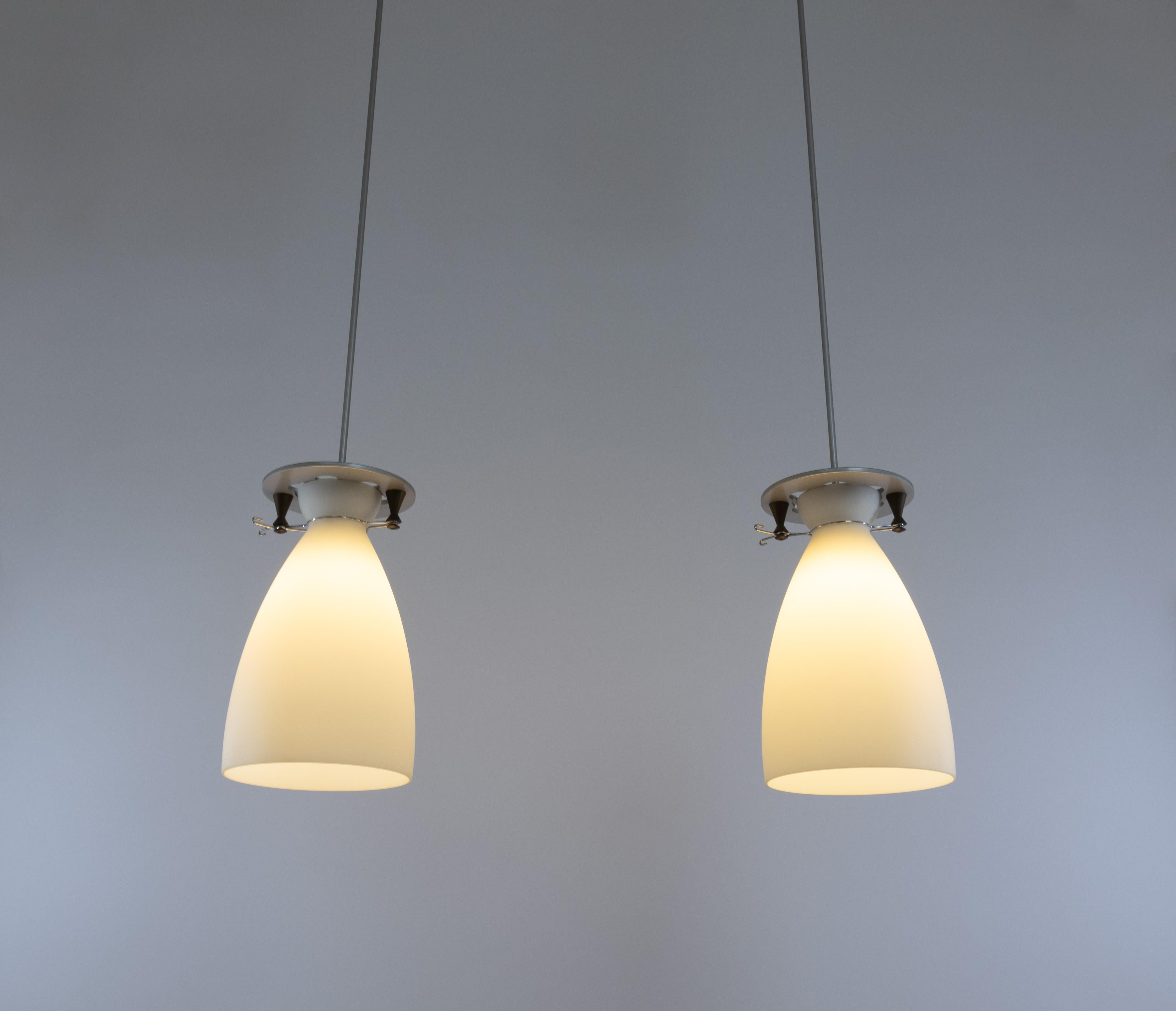 Coppia di pendenti Franceschina di Umberto Riva per Fontana Arte, anni '80 in vendita 3