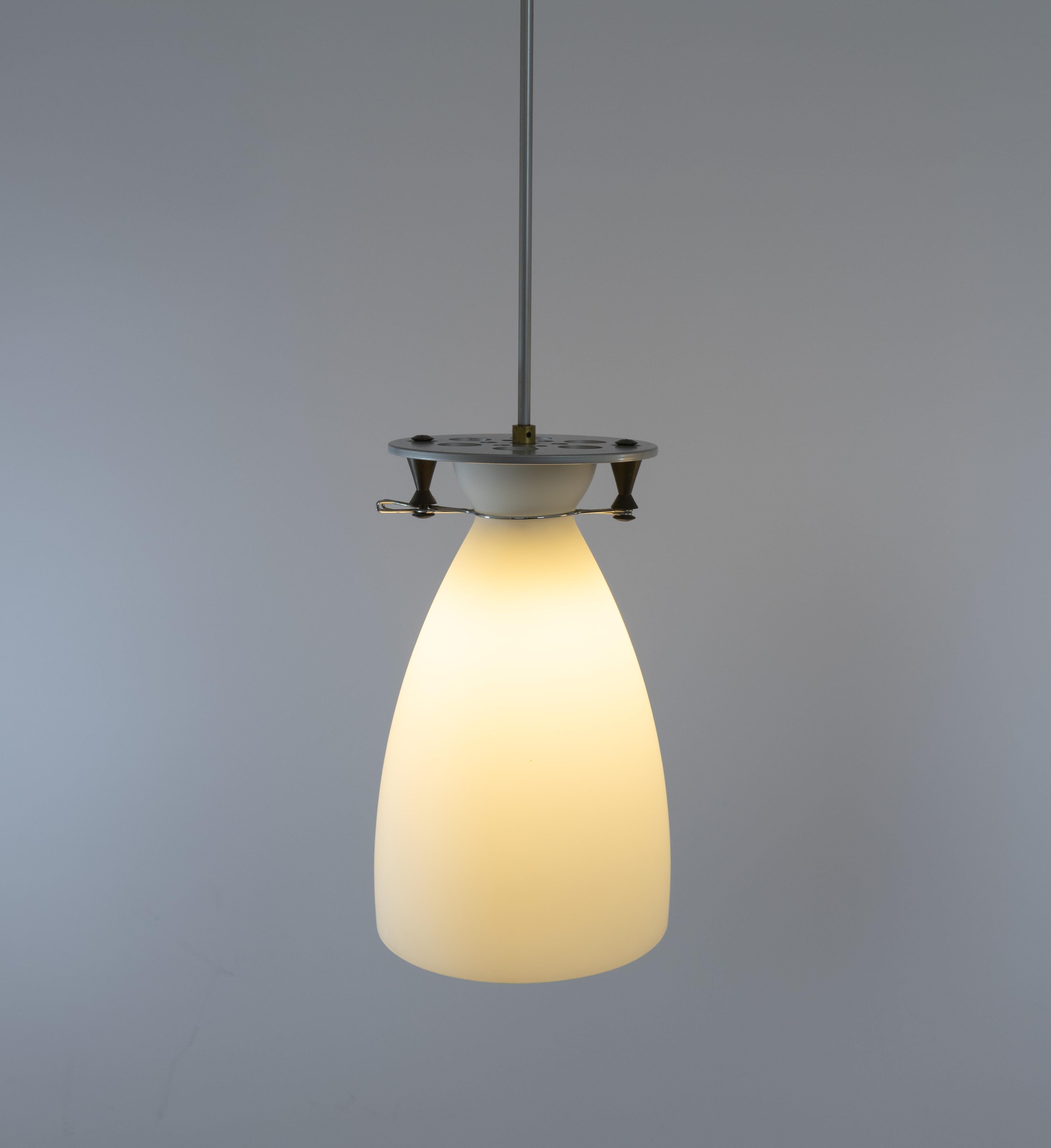 Coppia di pendenti Franceschina di Umberto Riva per Fontana Arte, anni '80 In condizioni buone in vendita a Rotterdam, NL