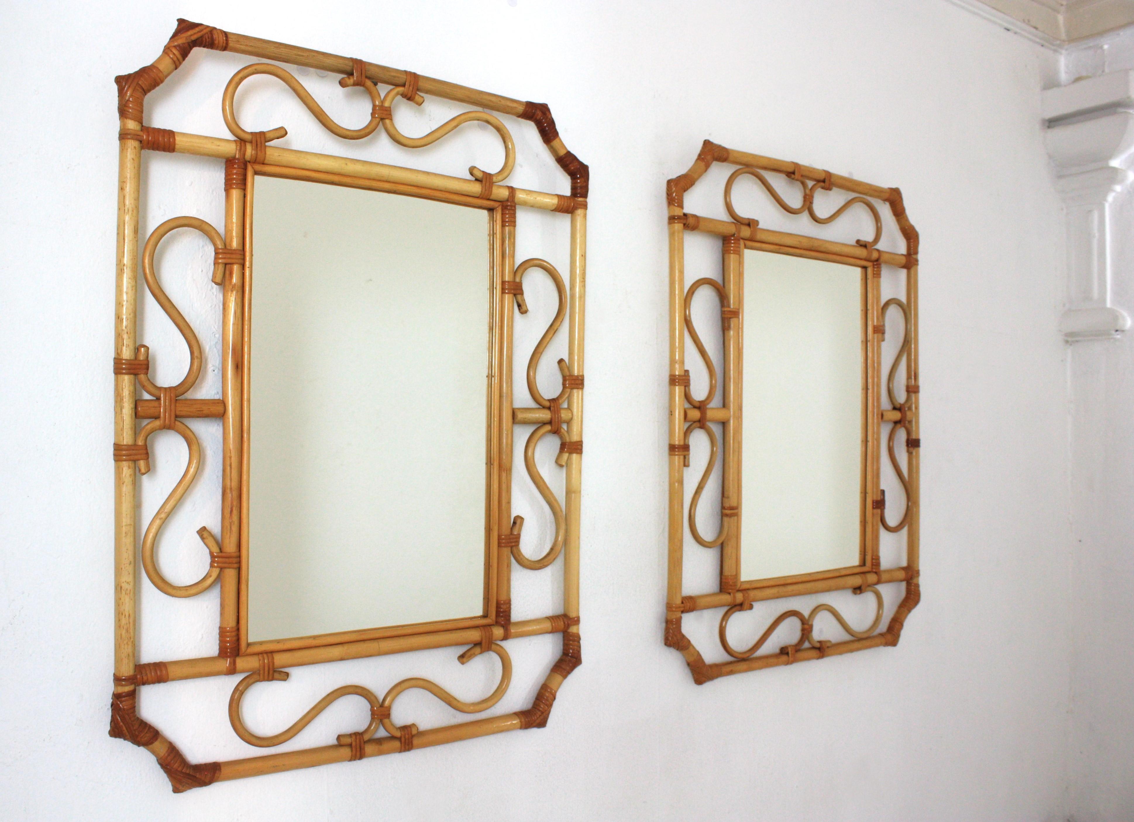 Paire de grands miroirs octogonaux en rotin de style Franco Albini, Italie, années 60 en vente 2