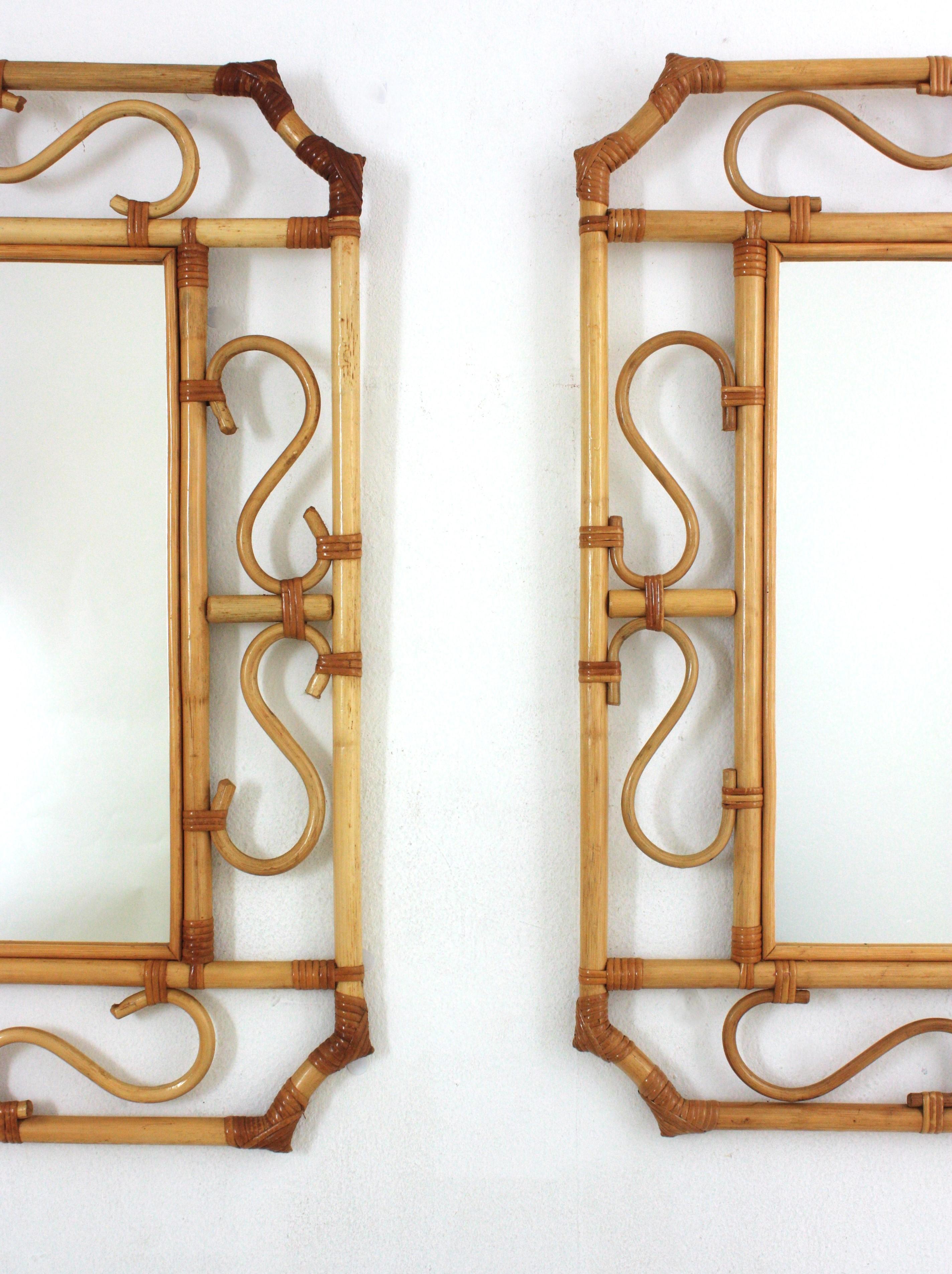 Fait main Paire de grands miroirs octogonaux en rotin de style Franco Albini, Italie, années 60 en vente