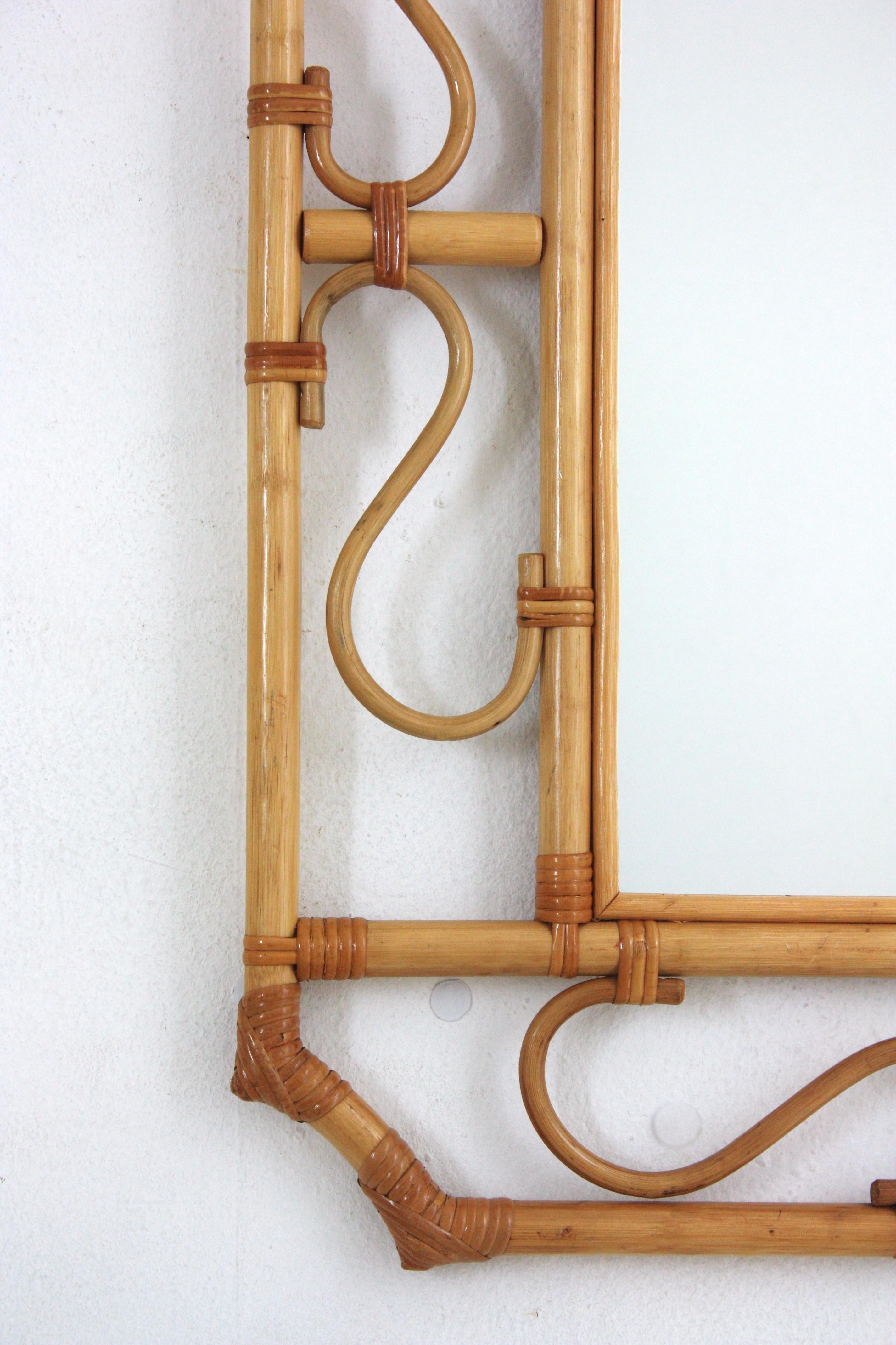 Paire de grands miroirs octogonaux en rotin de style Franco Albini, Italie, années 60 Bon état - En vente à Barcelona, ES