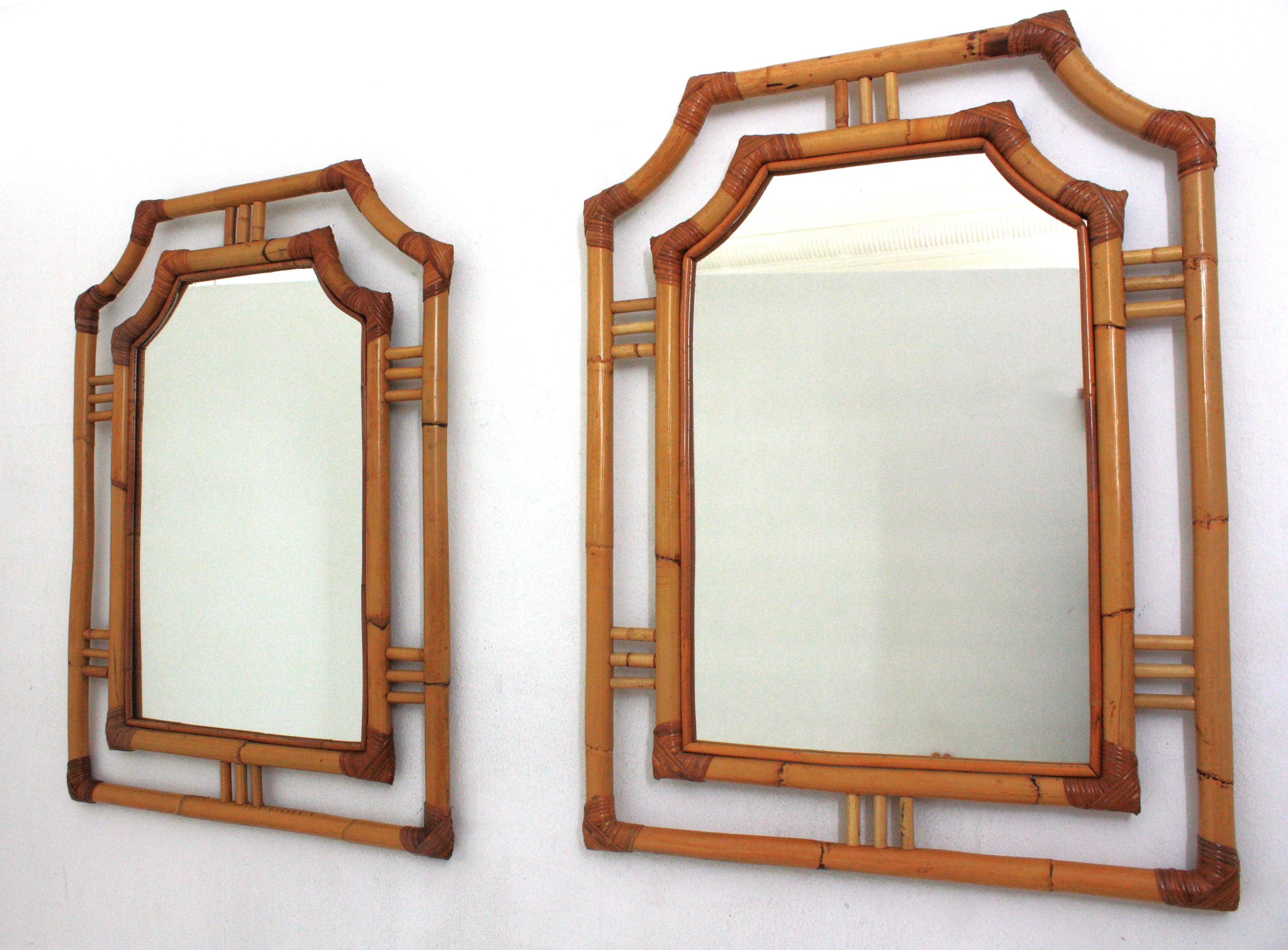 Paire de grands miroirs en forme de pagode en rotin, style Franco Albini, Italie, années 60 en vente 2